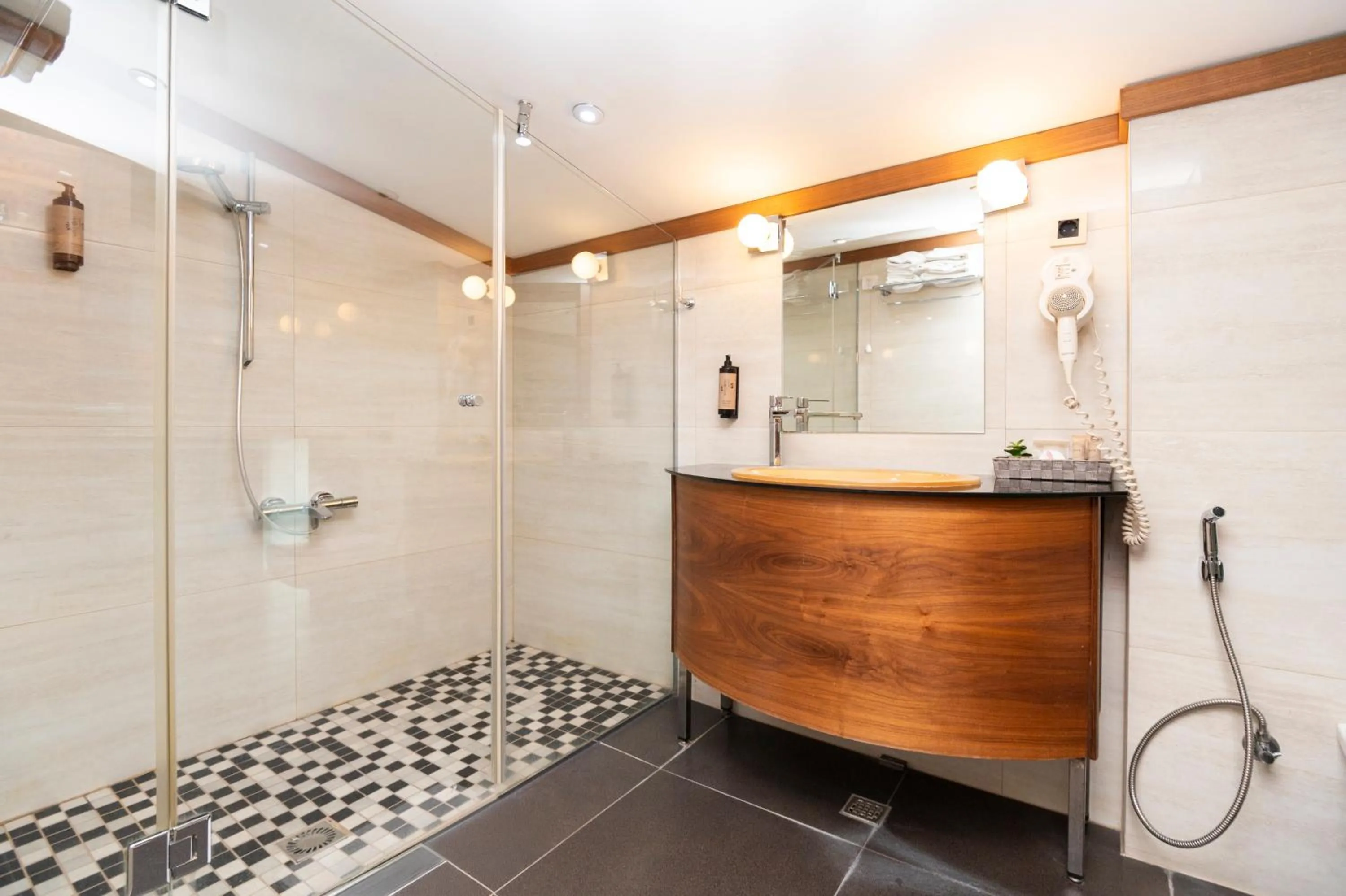 Hotel Bistrik City Center