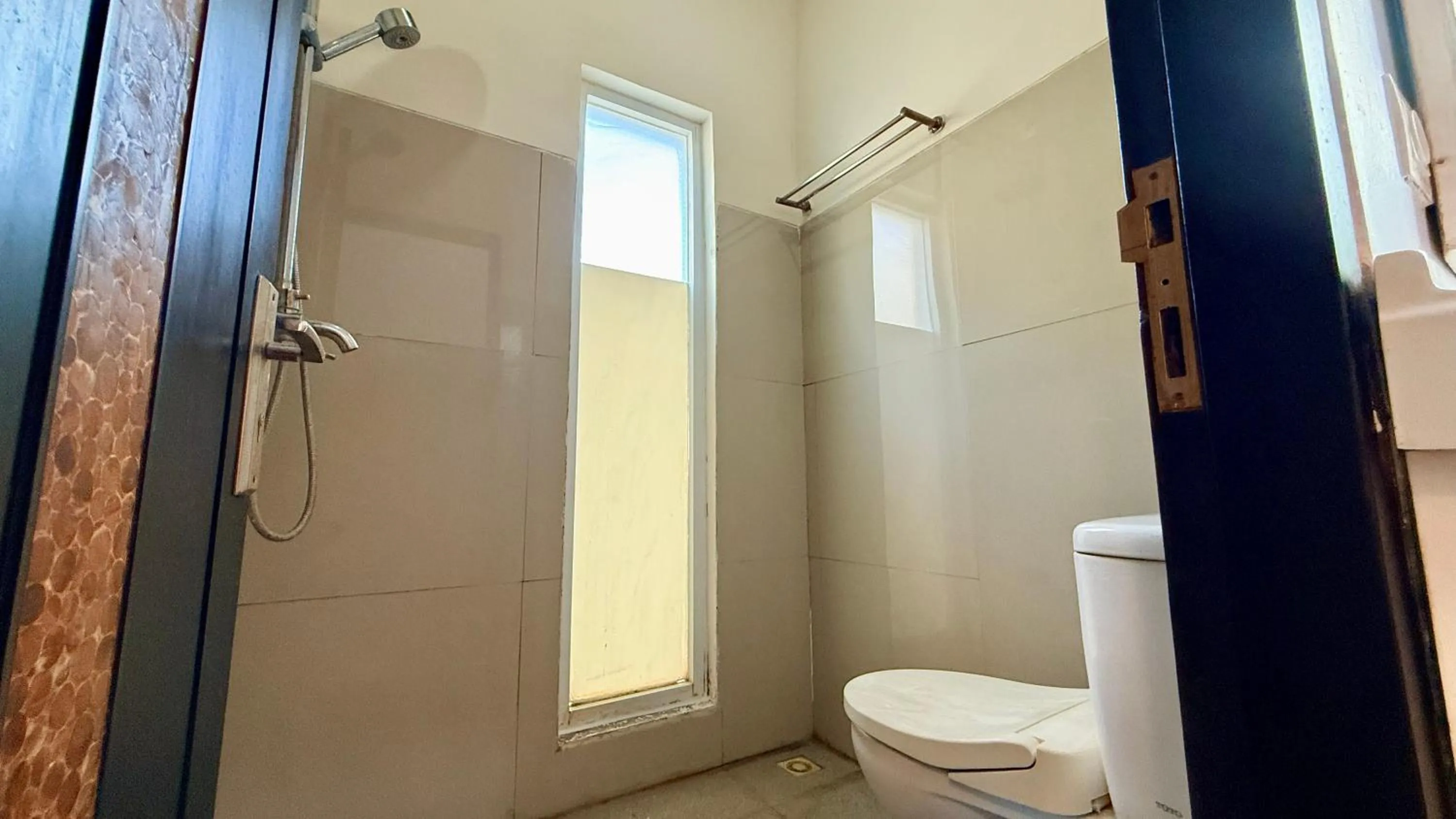 Shower in Padma Pandawa Villa