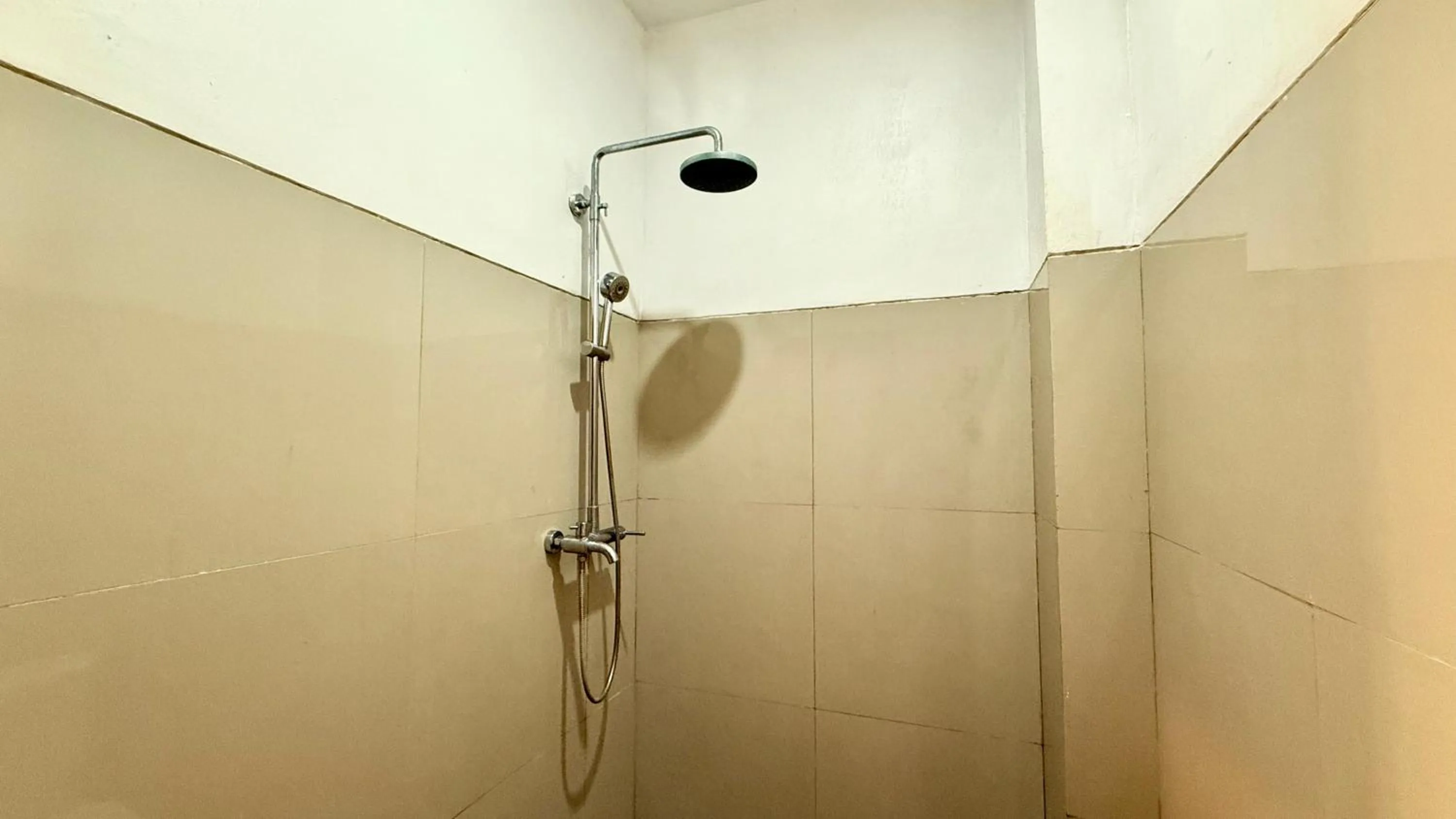 Shower in Padma Pandawa Villa
