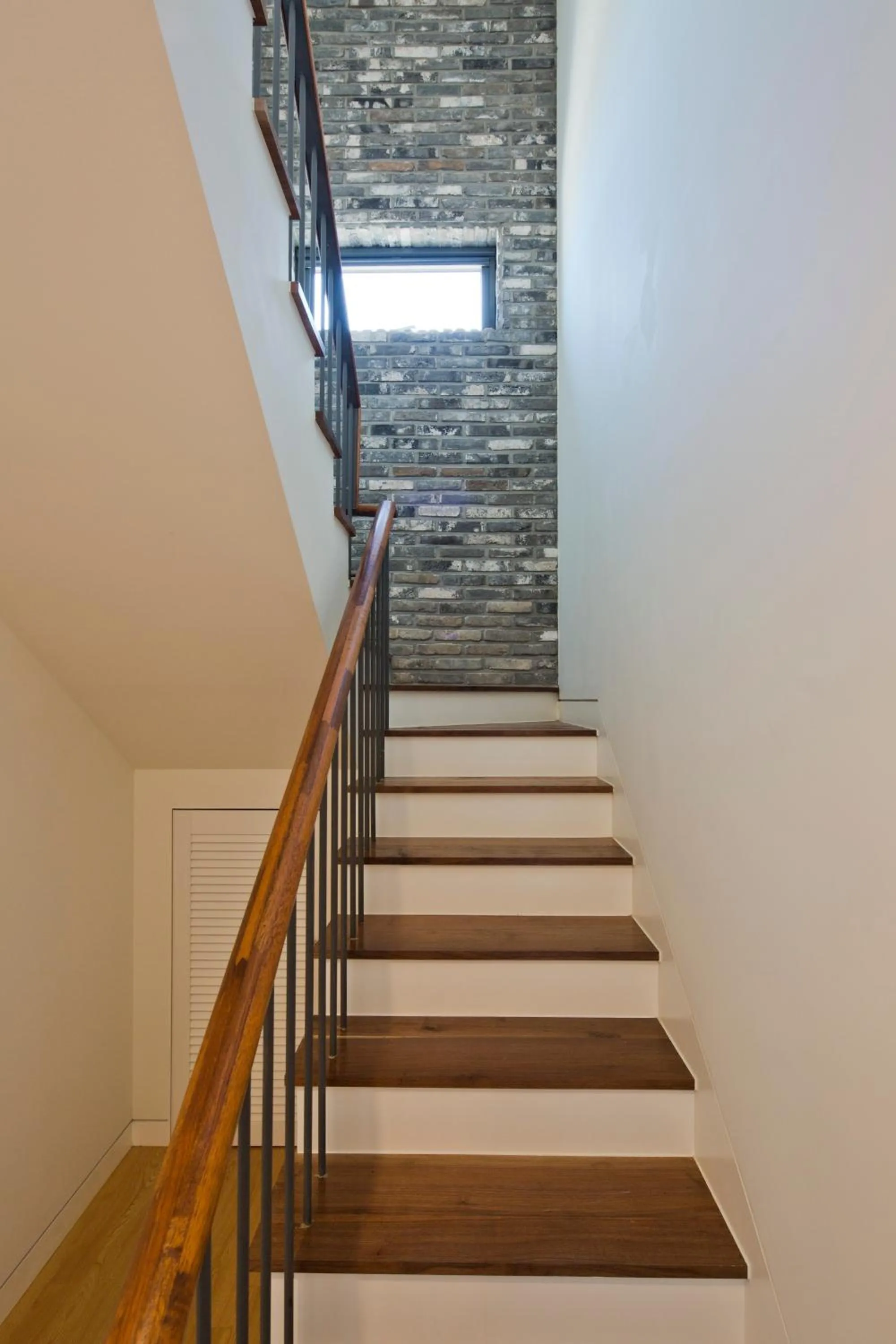 Photo of the whole room in Jimi Stay