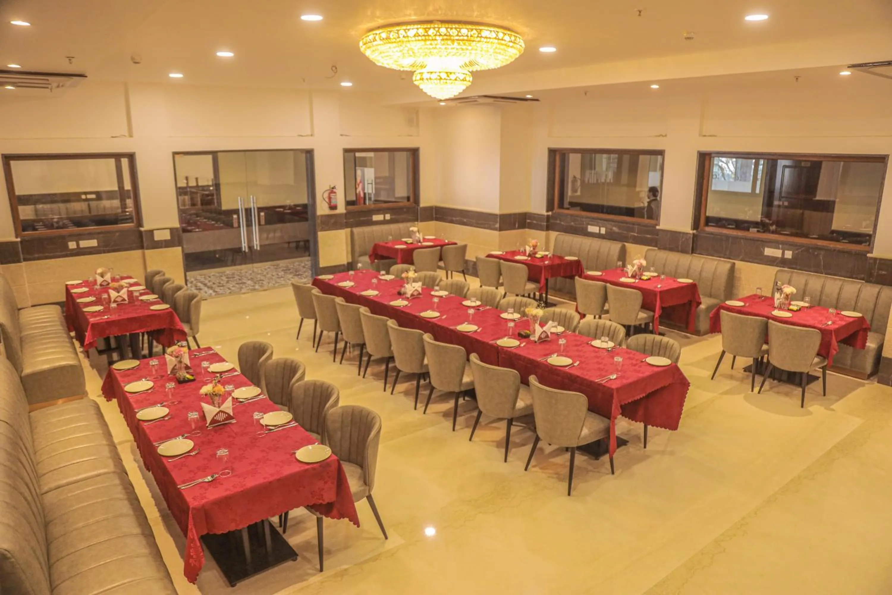 Breakfast in Dhauladhar Heights Resort