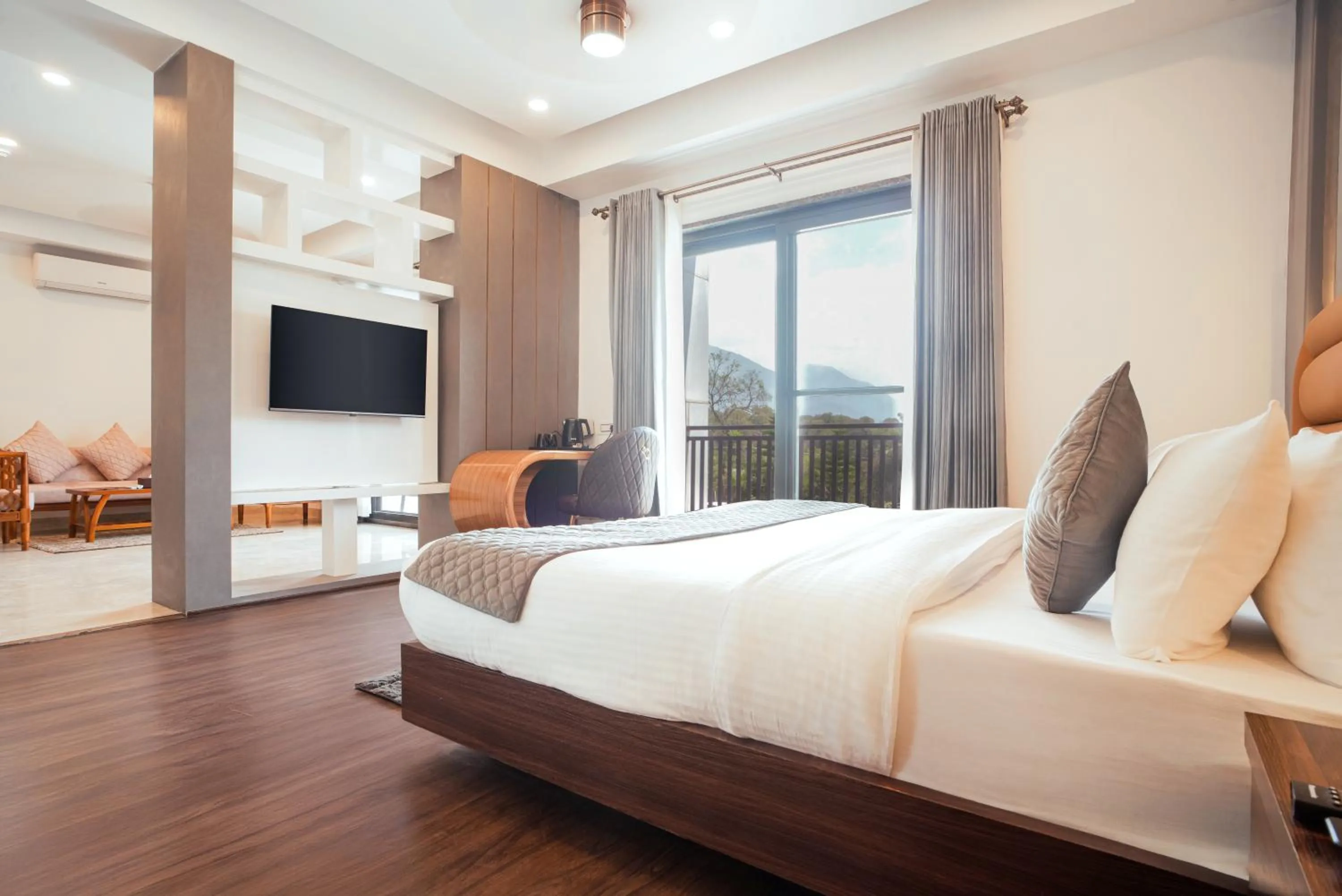 Bedroom, Bed in Dhauladhar Heights Resort