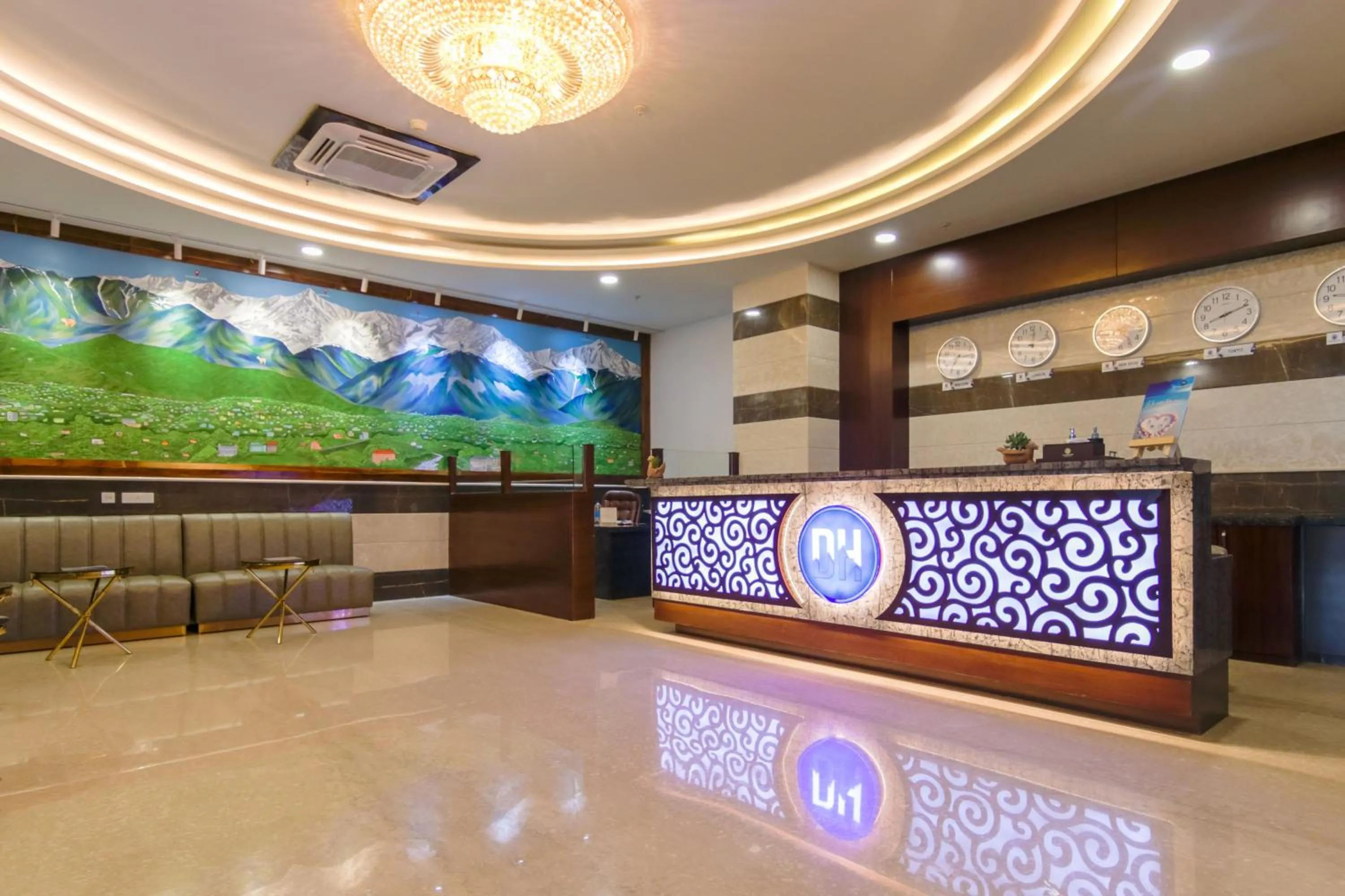 Lobby or reception in Dhauladhar Heights Resort