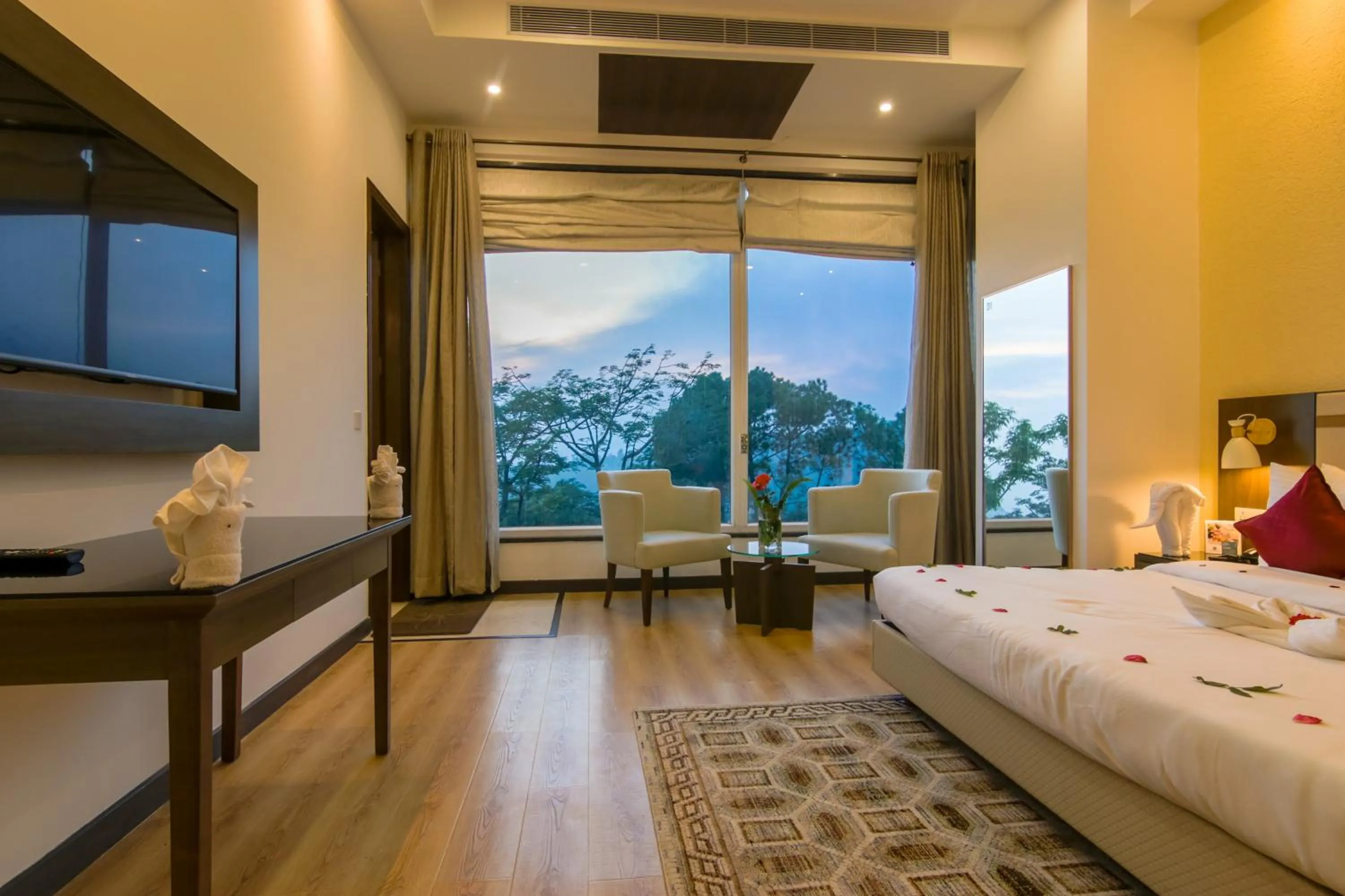 Bedroom, Bed in Dhauladhar Heights Resort