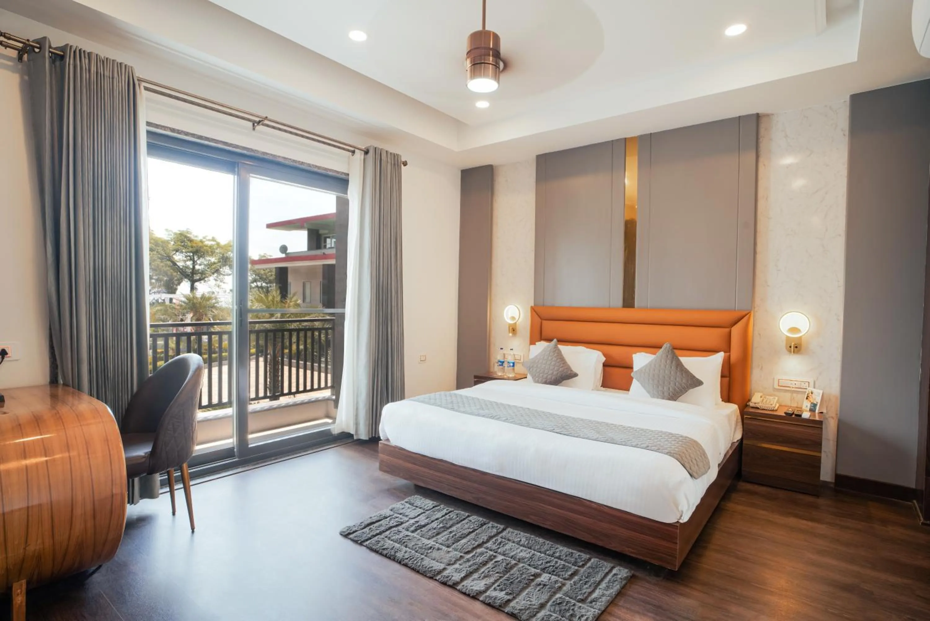 Bedroom, Bed in Dhauladhar Heights Resort