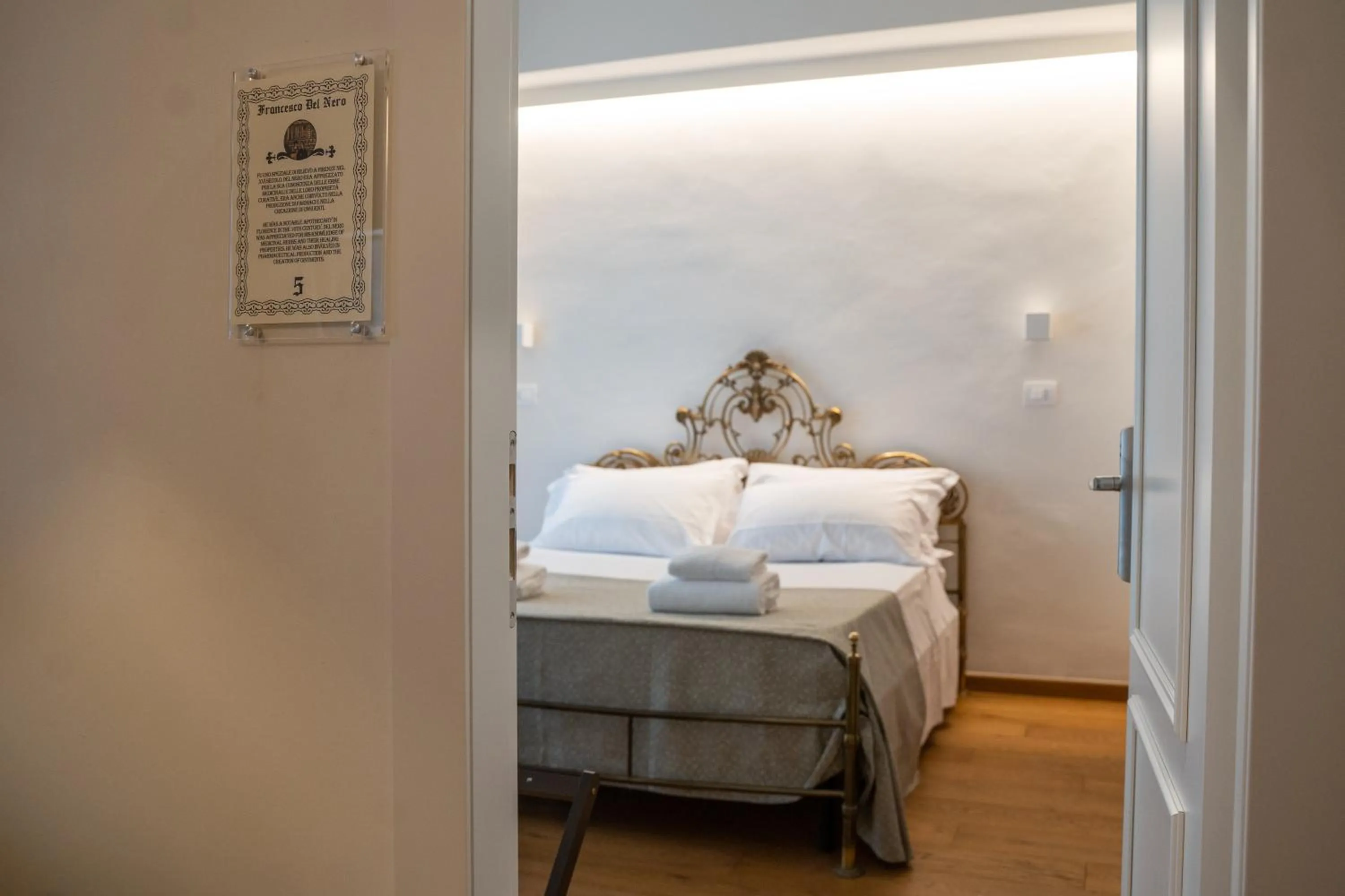 View (from property/room), Bed in Residenza degli Speziali