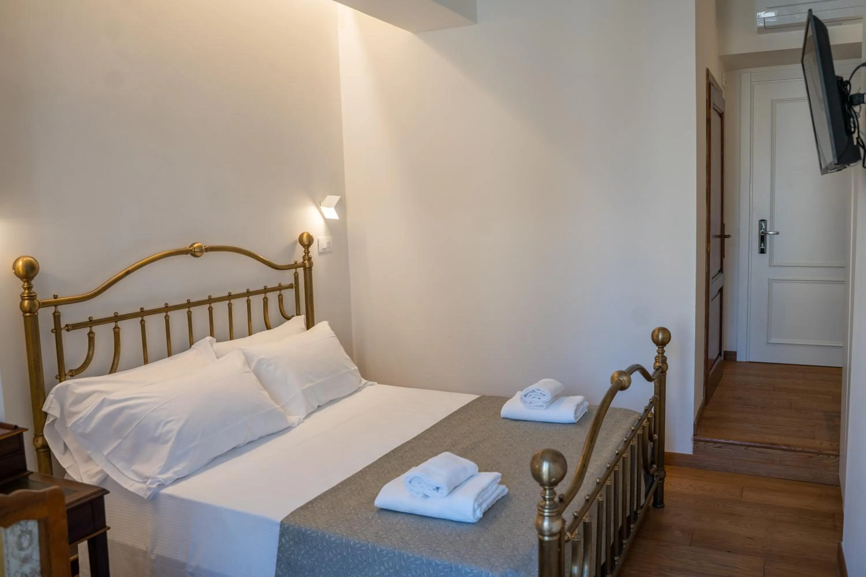 Photo of the whole room, Bed in Residenza degli Speziali