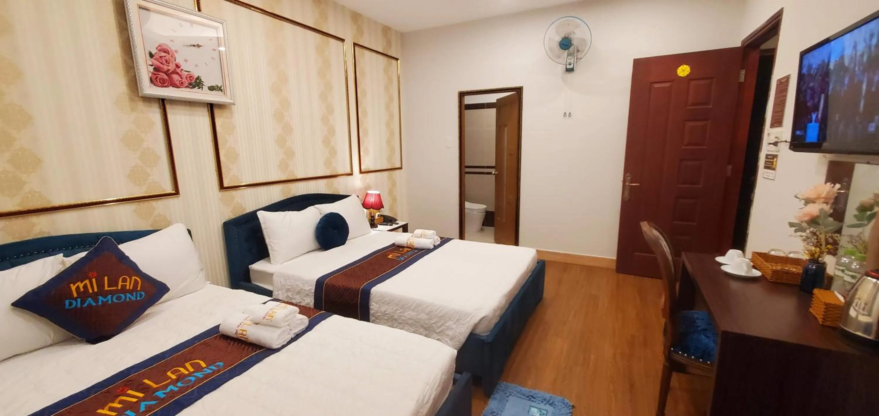 Photo of the whole room, Bed in Milan Diamond Hotel