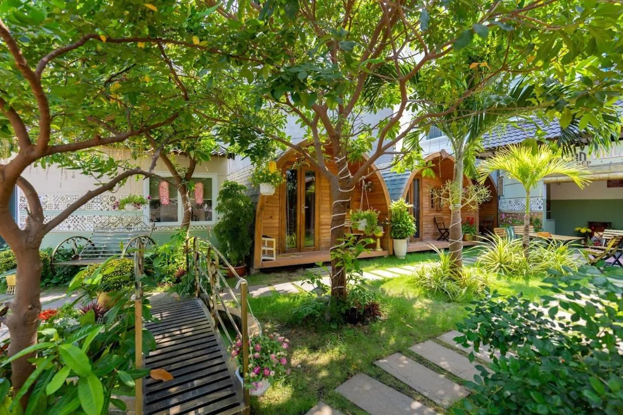 Garden in Milan Corner Hotel