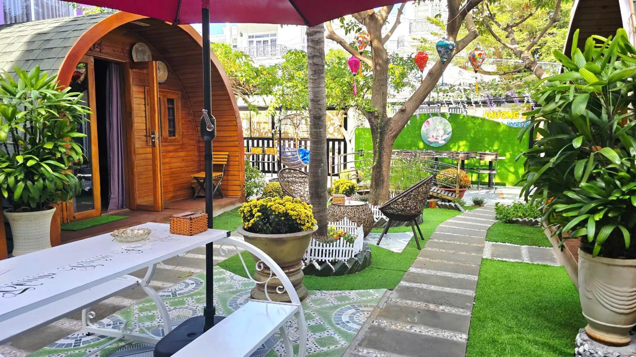 Patio in Milan Corner Hotel