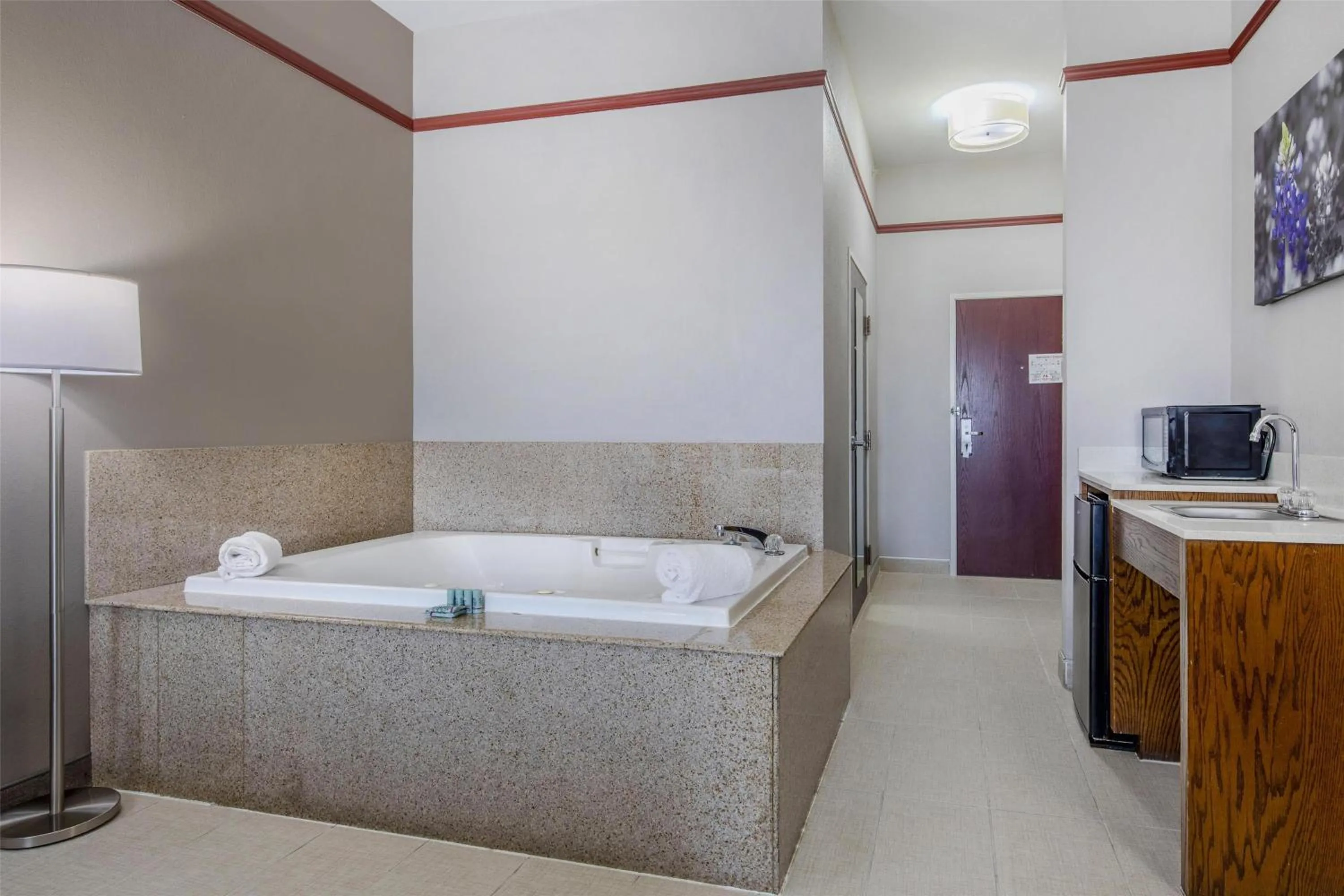 Bedroom in Best Western Limestone Inn and Suites