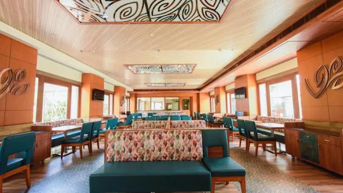 Restaurant/places to eat in MUZA HOTELS FISCO