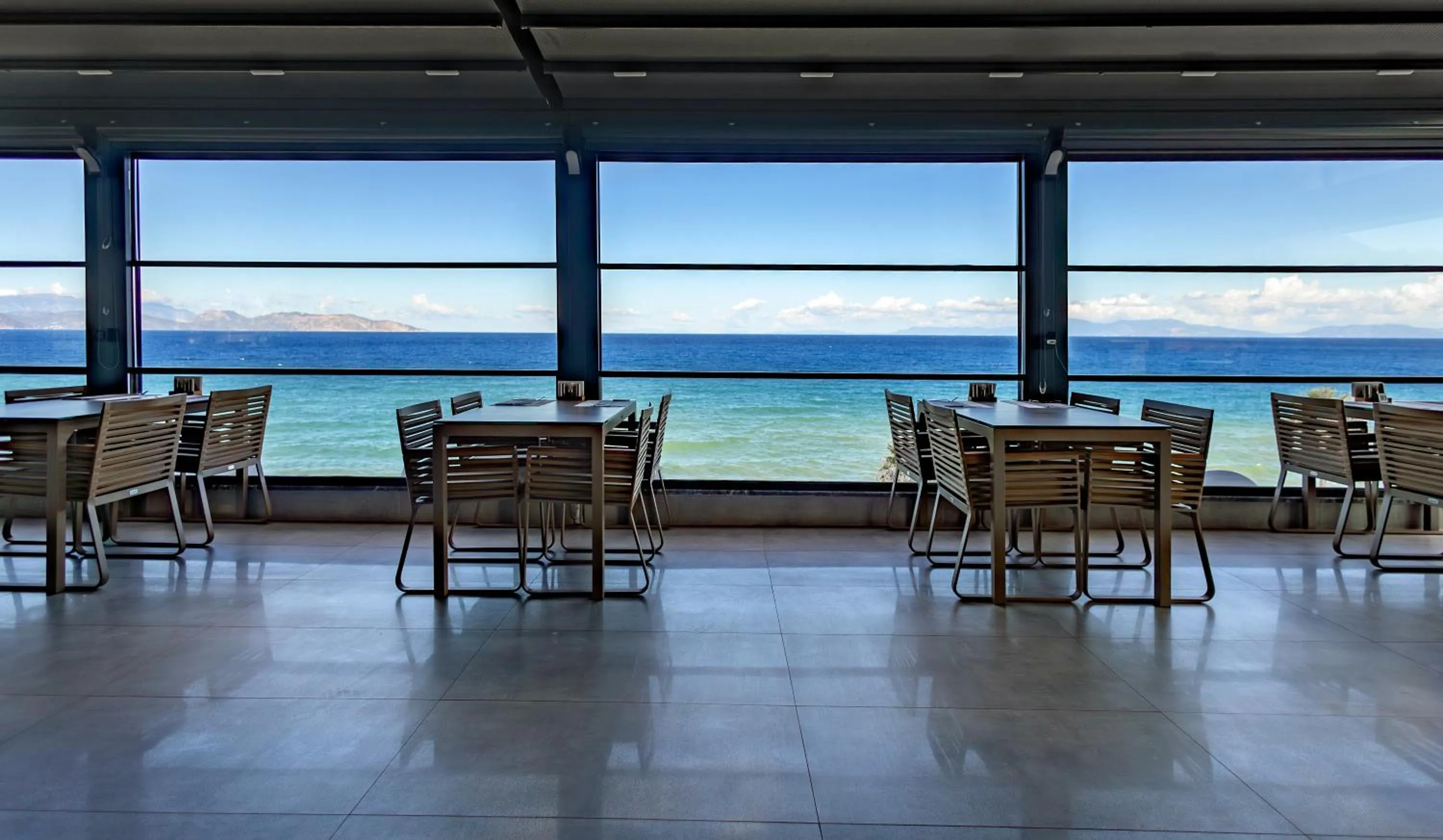 Restaurant/places to eat in Artan Suites Tatil Evleri