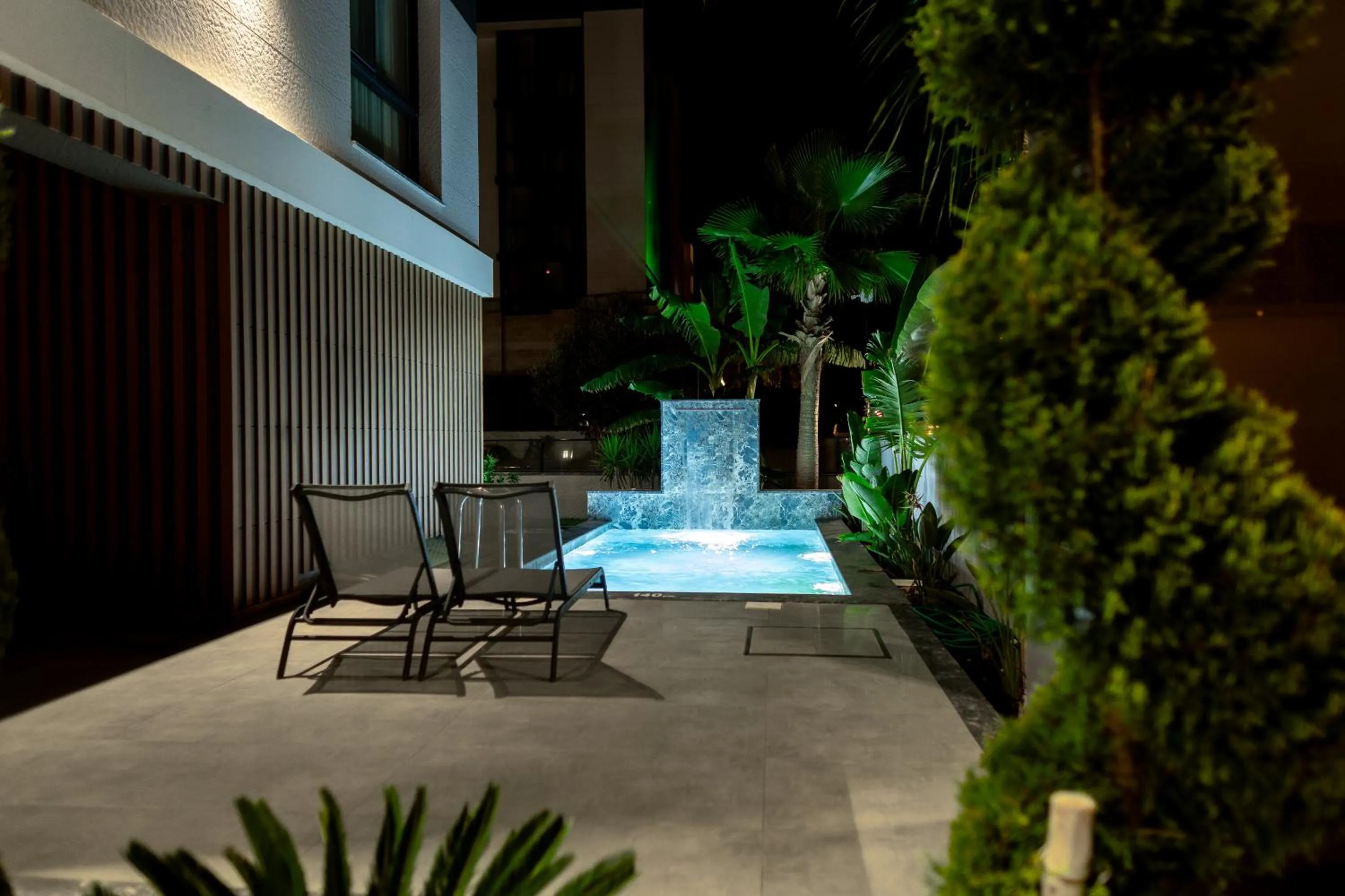 Swimming pool in Artan Suites Tatil Evleri