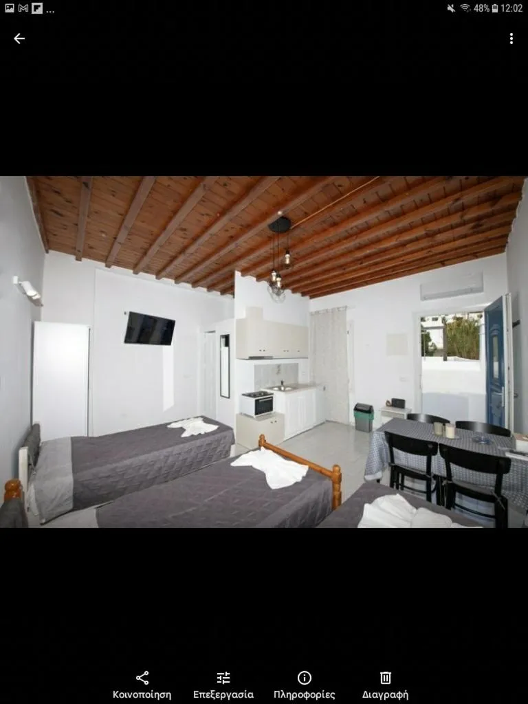 Bed in Karboni Hotel