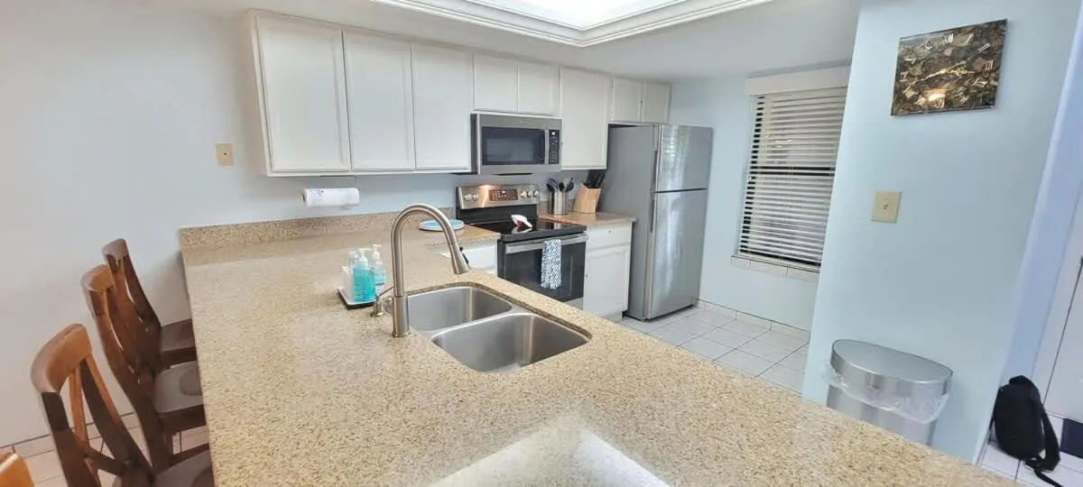 Kitchen or kitchenette in Saida Towers II #104