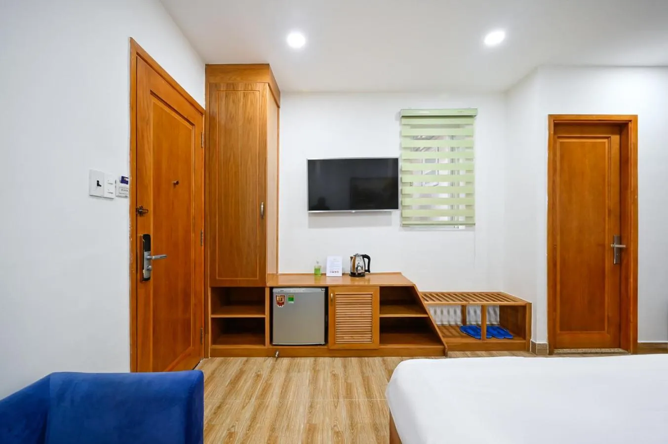 TV and multimedia, Bed in Vivian Airport Hotel Saigon