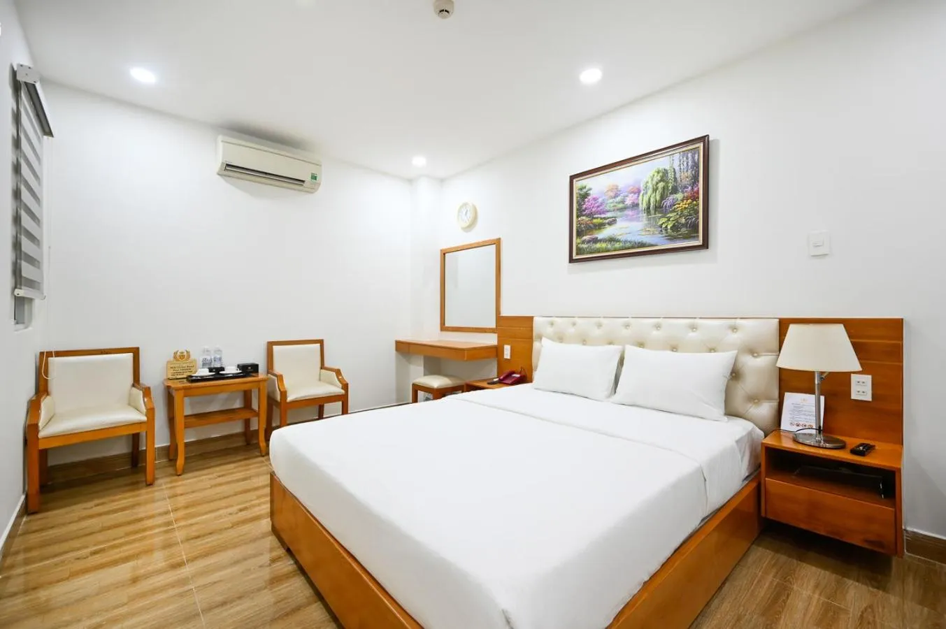 Bed in Vivian Airport Hotel Saigon