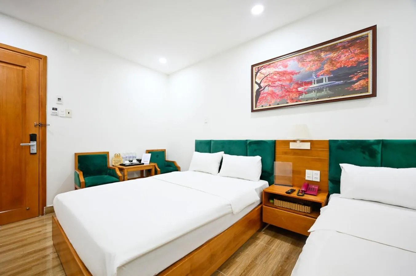 Photo of the whole room, Bed in Vivian Airport Hotel Saigon