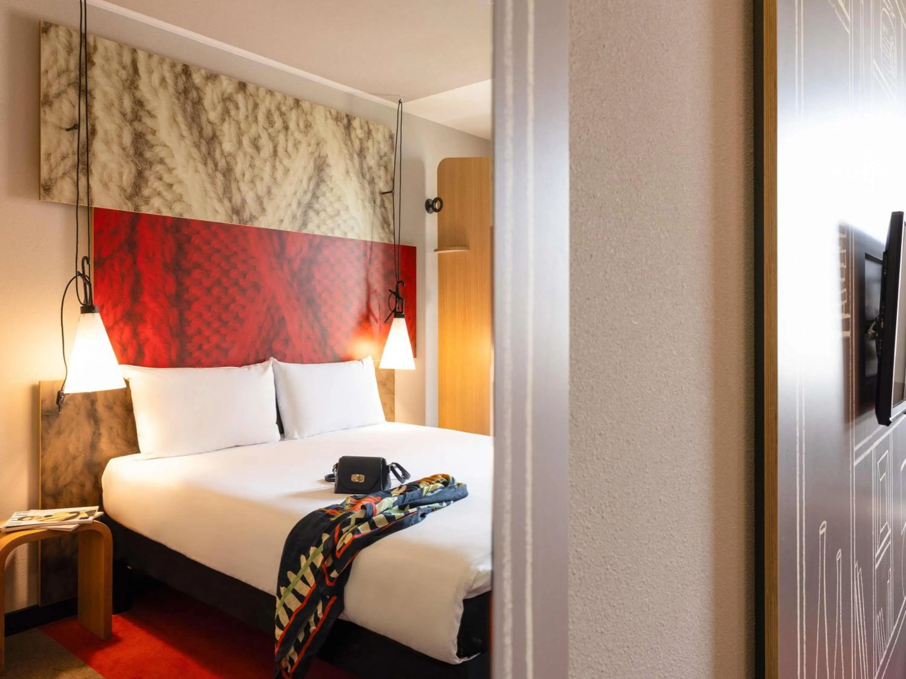 Bedroom, Bed in ibis Rotterdam City Centre