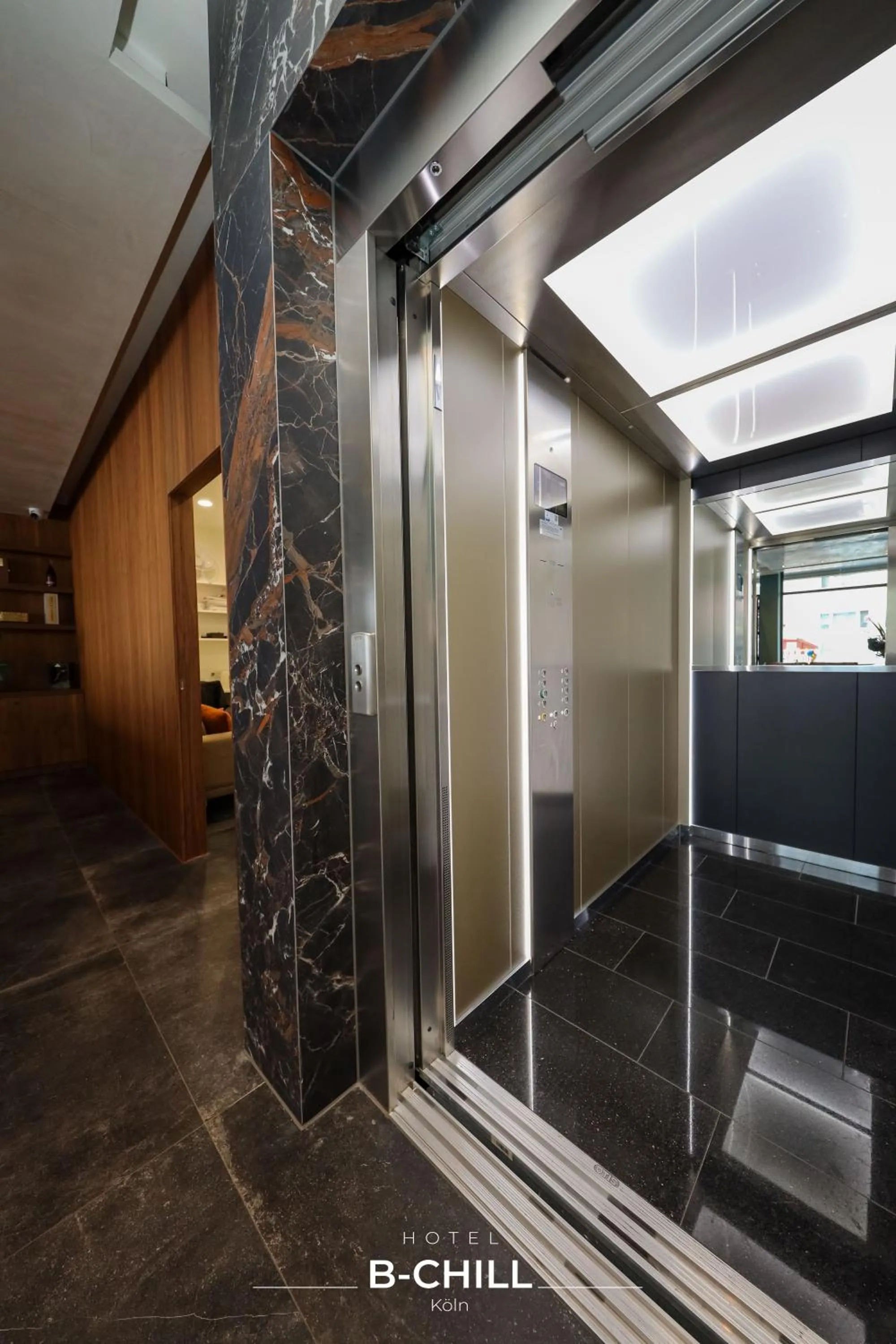 Lobby or reception in B-Chill Cologne