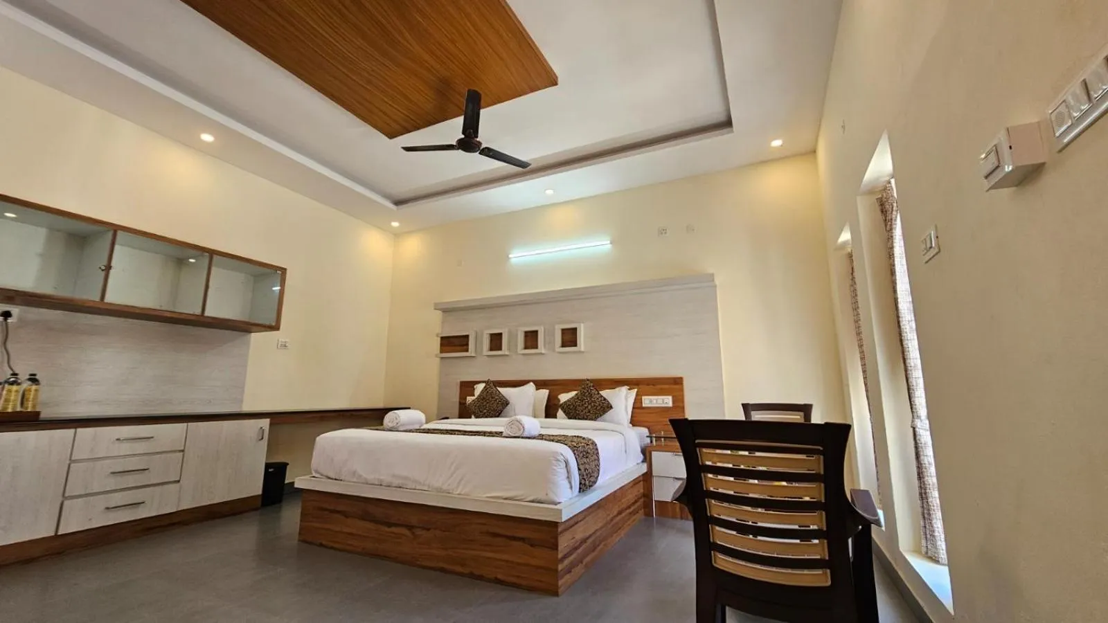 Bedroom, Bed in TIO -THE INDIAN ORIGIN HOTELS & RESORTS - Yercaud