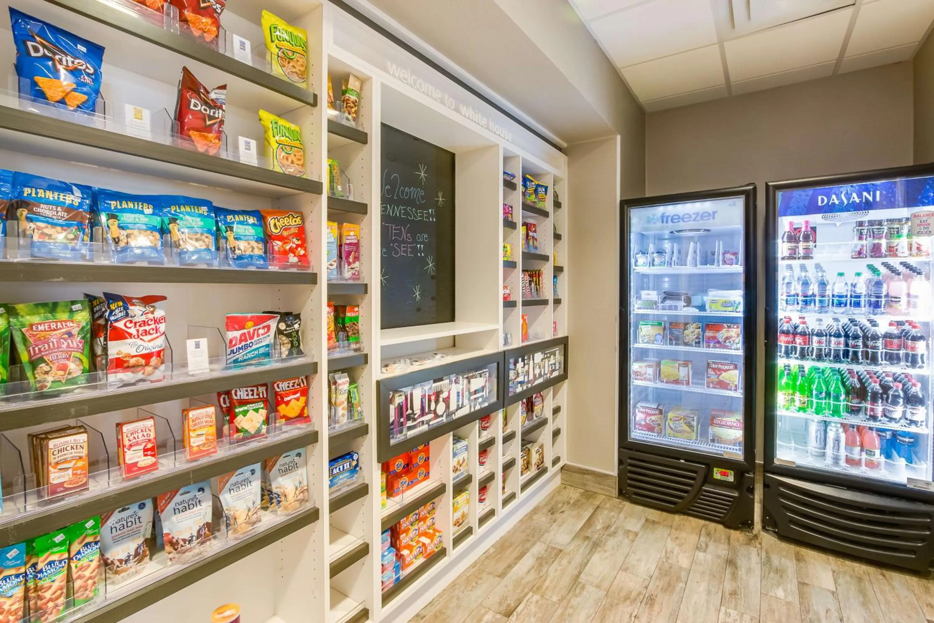 Restaurant/places to eat in Hampton Inn White House