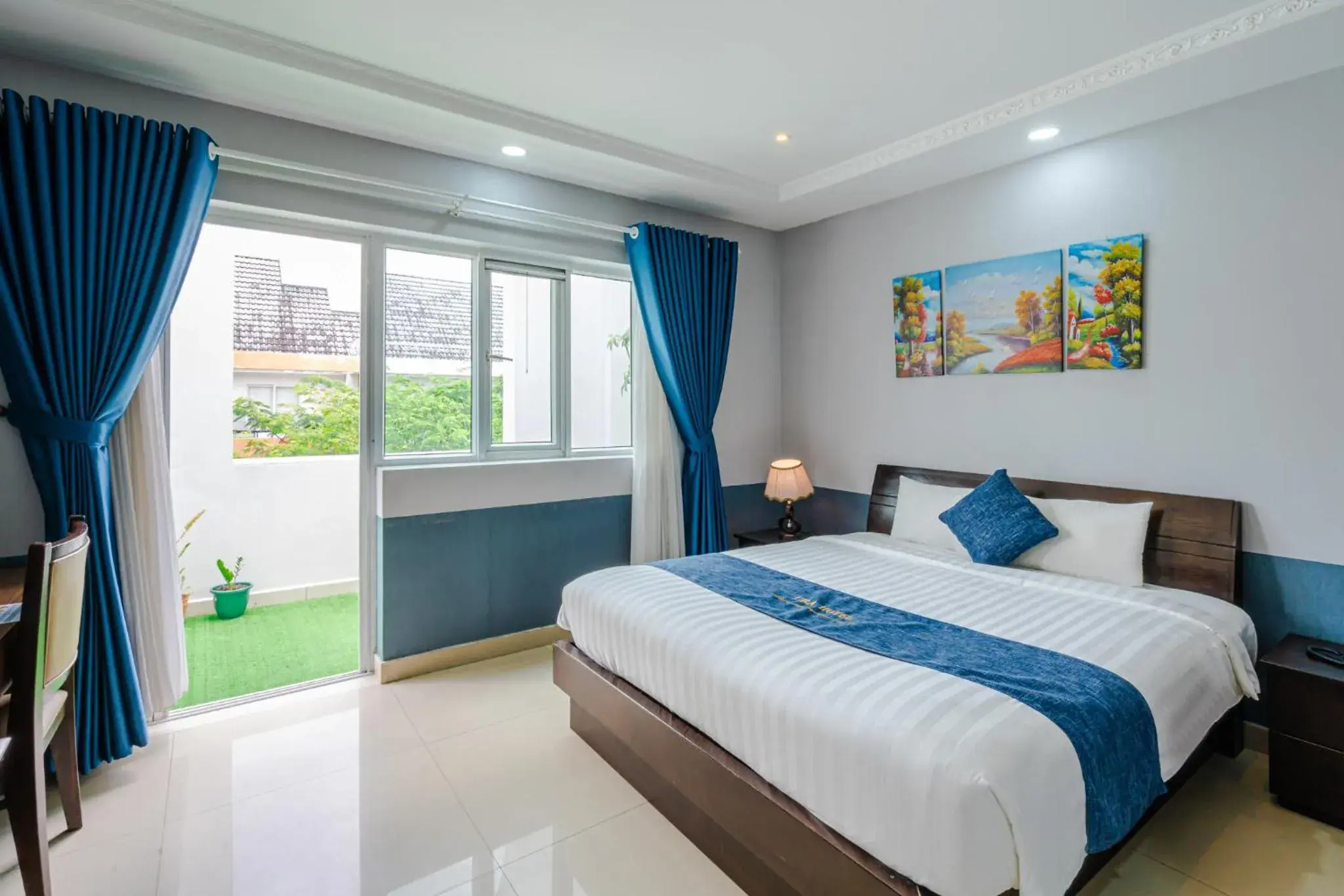 Deluxe Double Room with Balcony in La Serena Hotel & Apartment Deluxe Double Room with Balcony in La Serena Hotel & Apartment