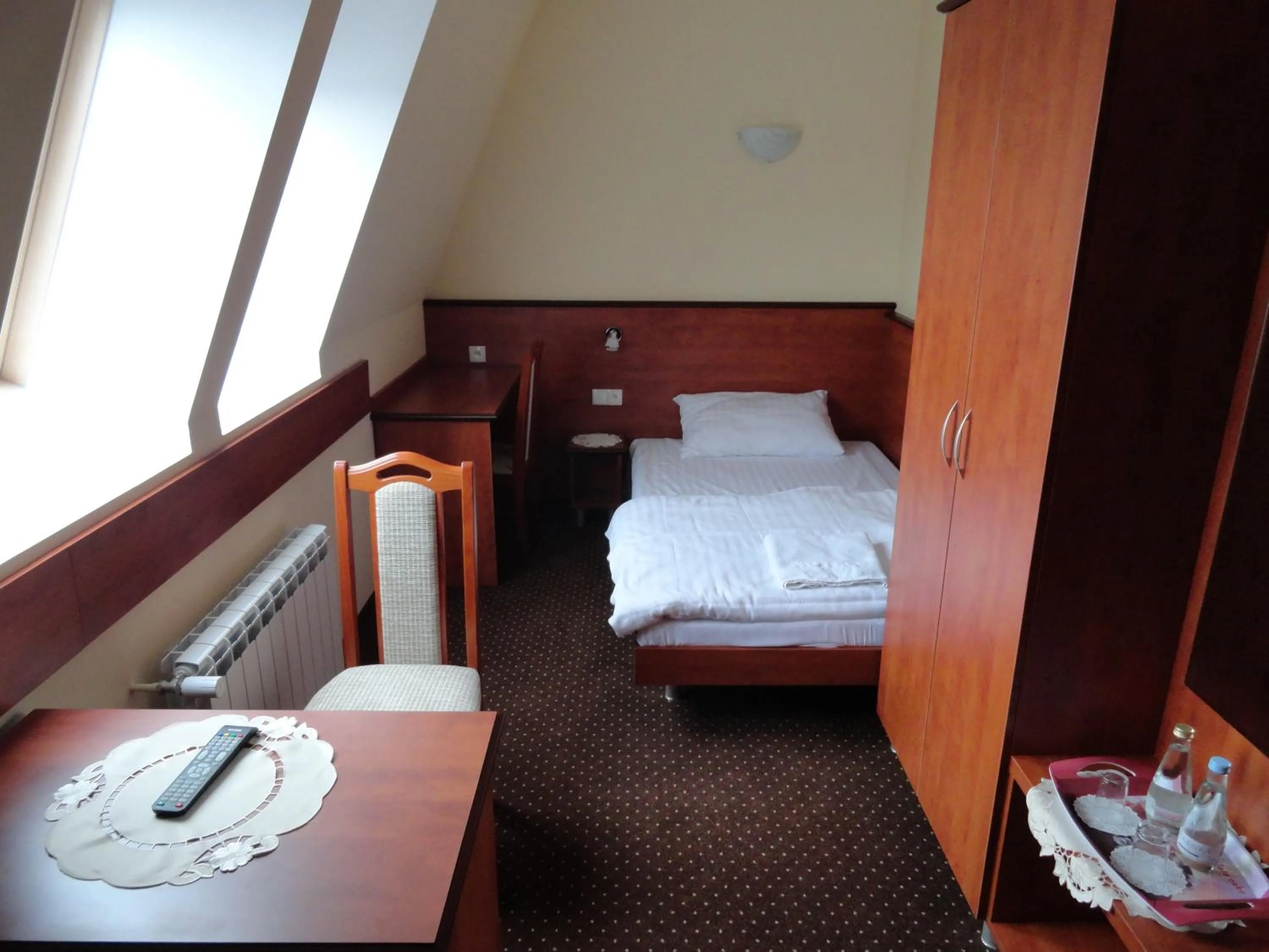 Bedroom, Bed in Hotel Wielkopolanka