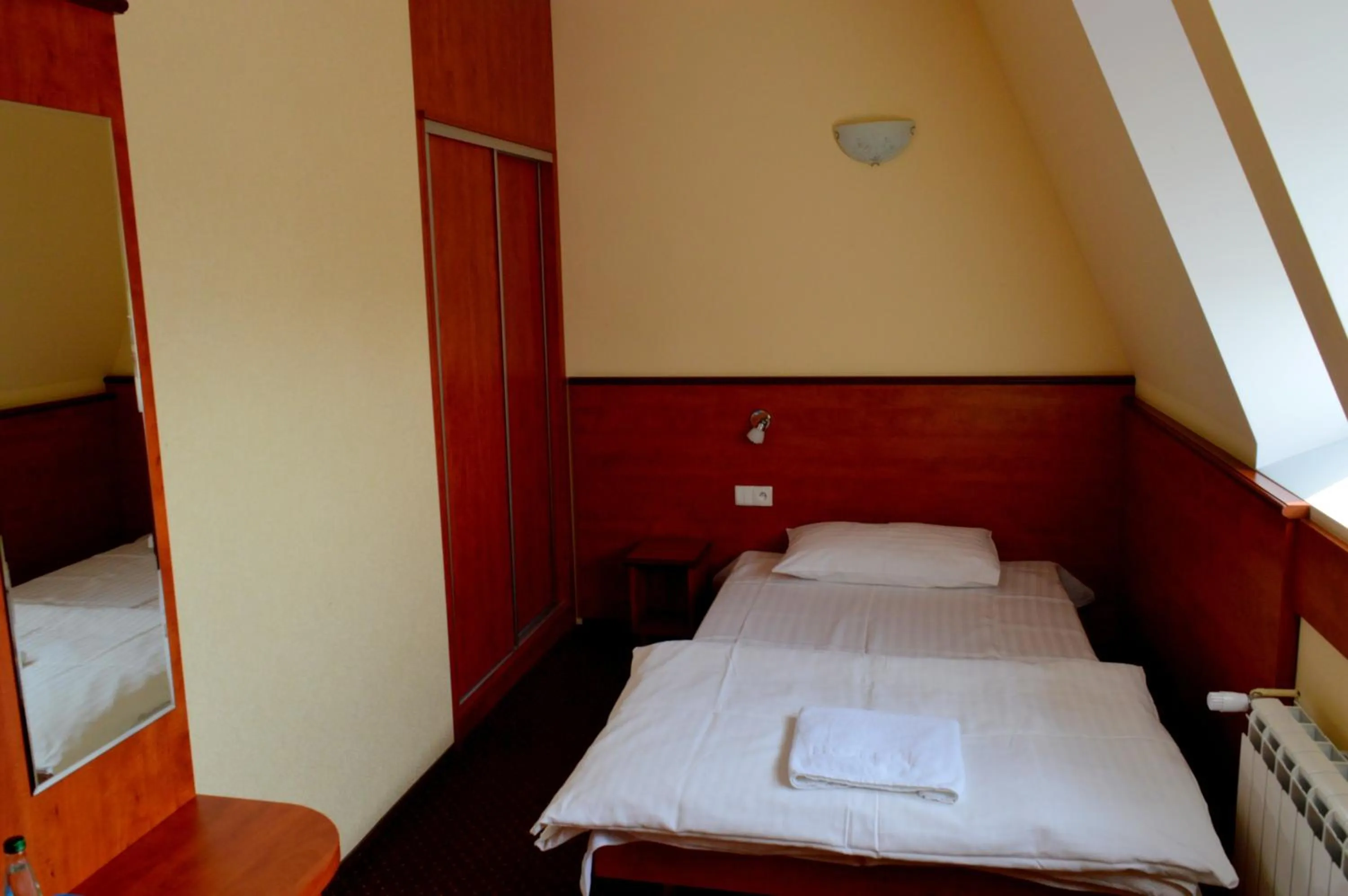Bed in Hotel Wielkopolanka