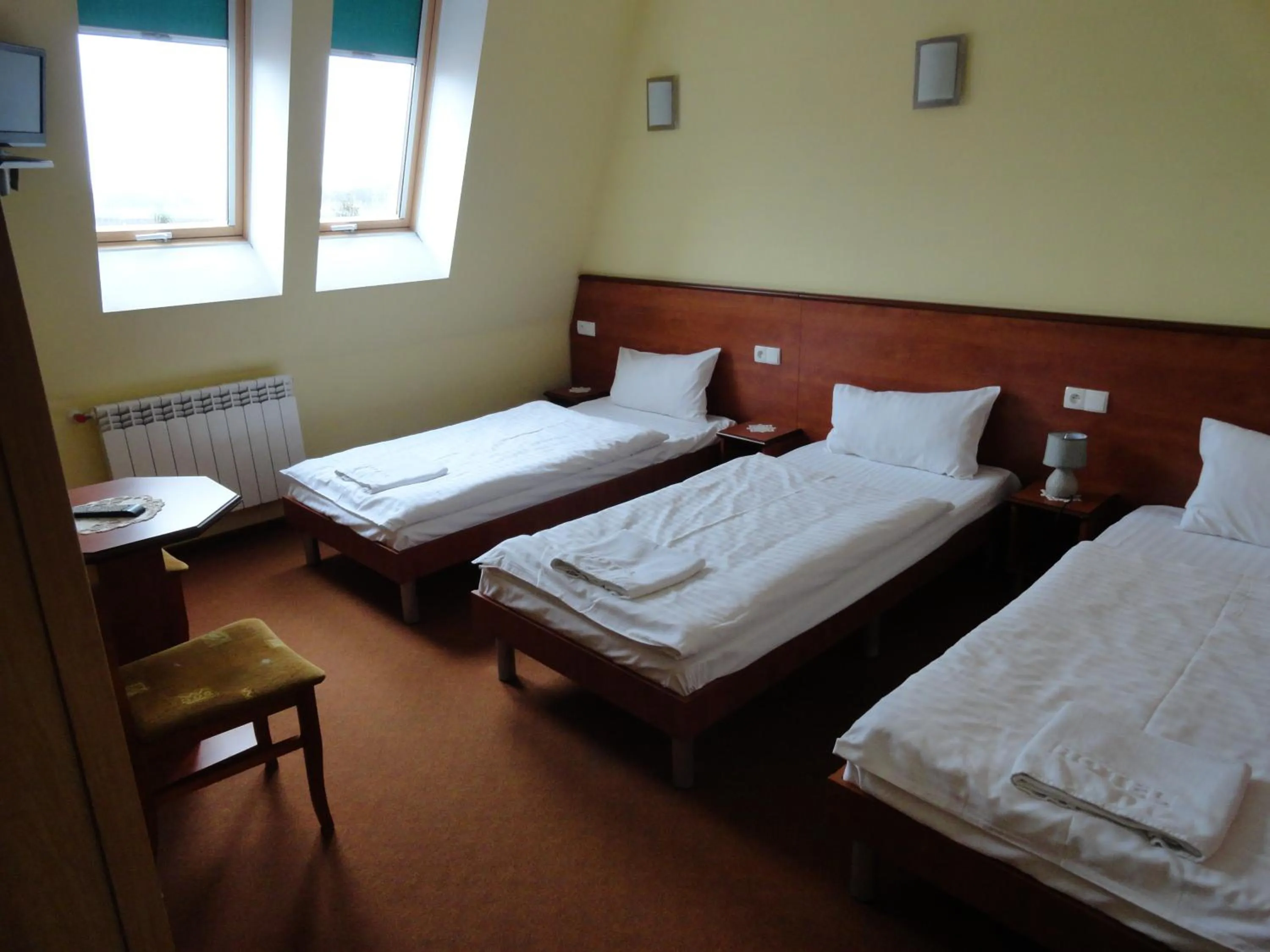 Bedroom, Bed in Hotel Wielkopolanka
