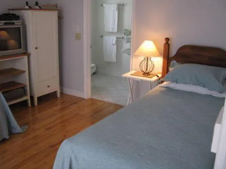 Bed in Tulloch Inn & Gifts