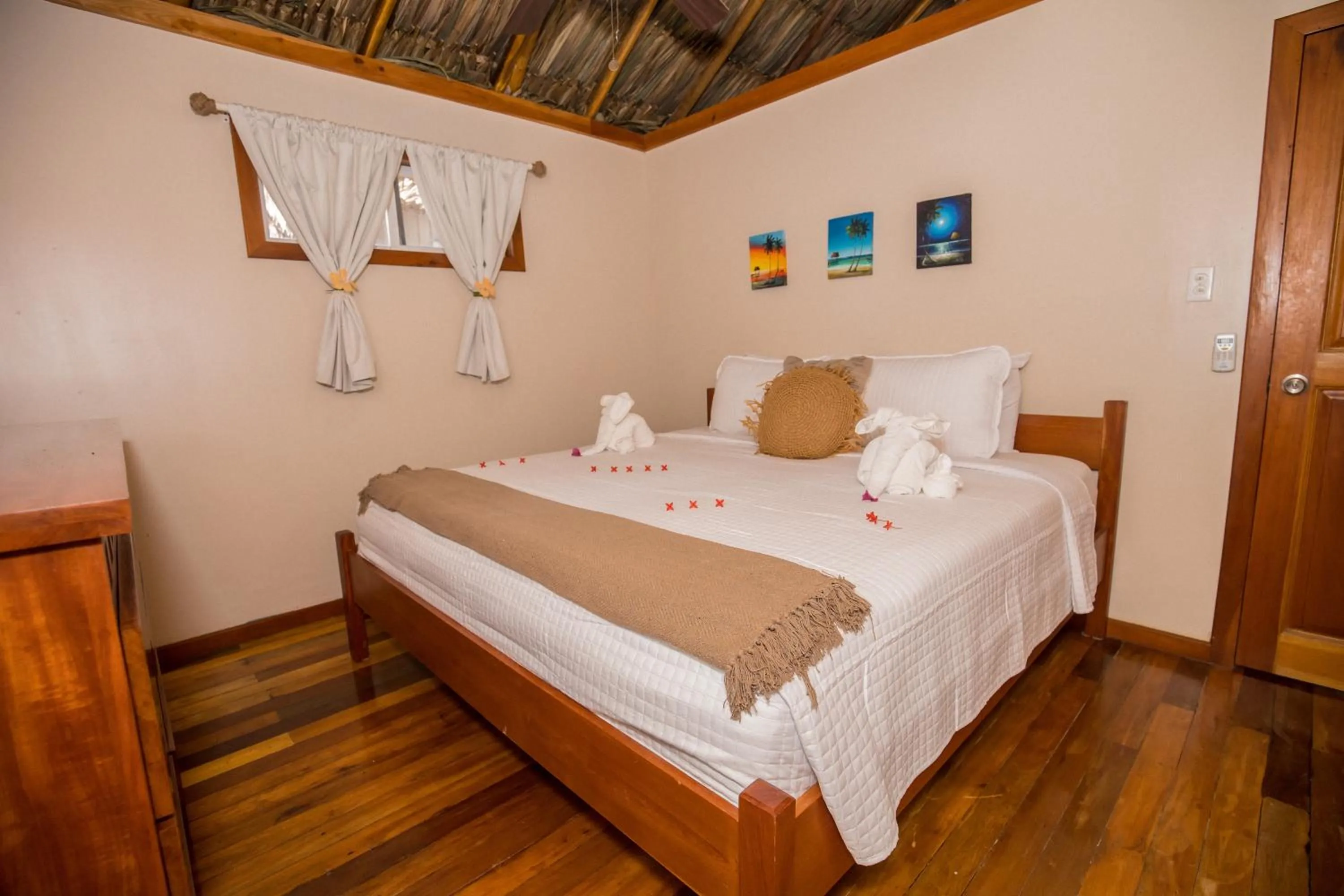 Bed in Hidden Jewel Boutique Hotel