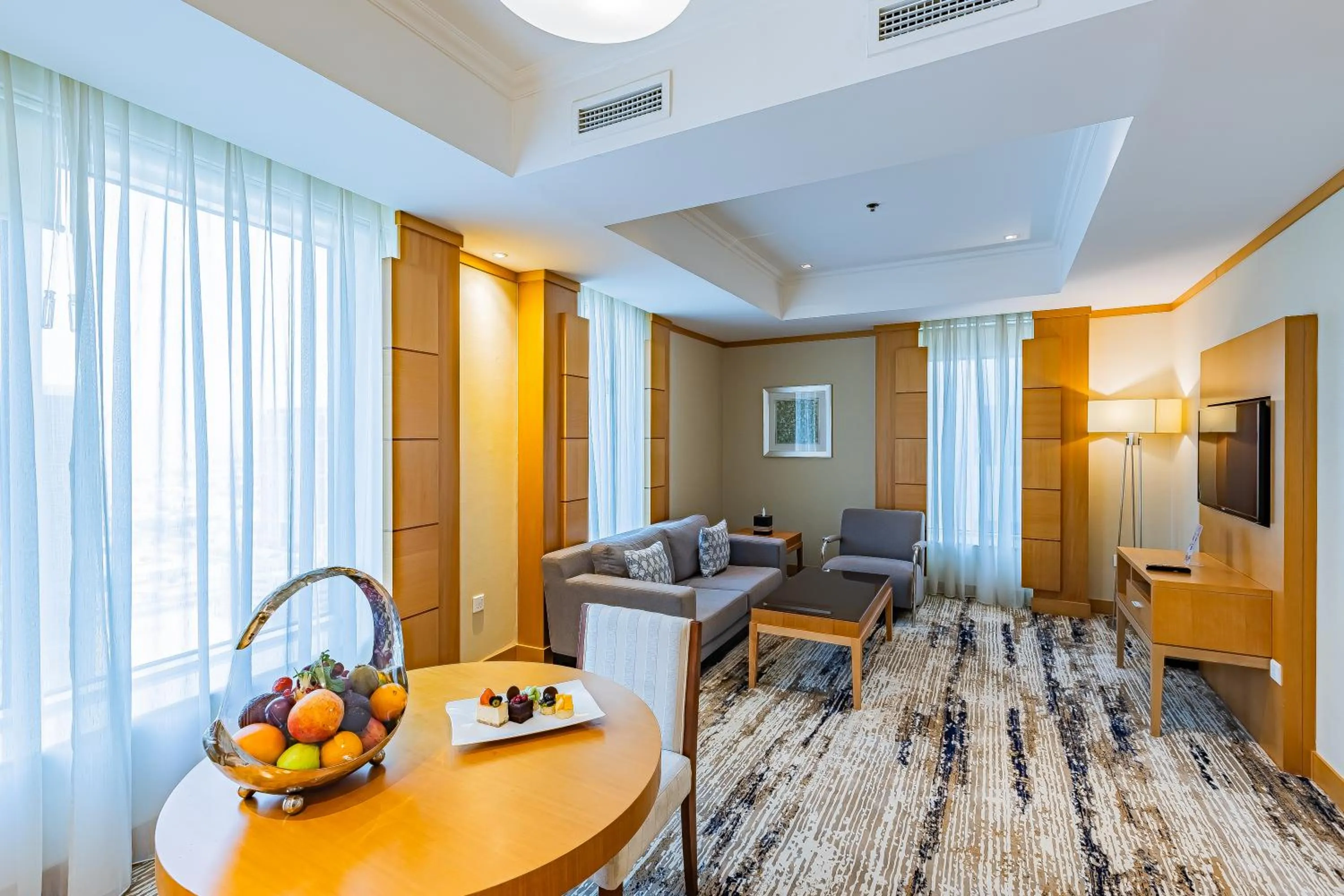 Carlton Downtown Hotel