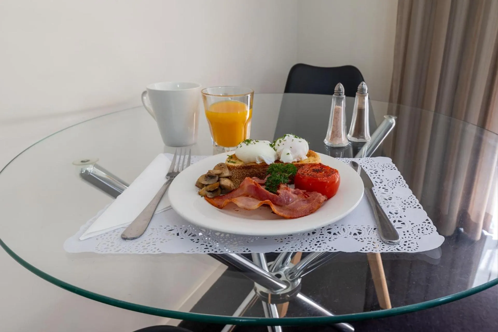 Breakfast in Dalby Fairway Motor Inn