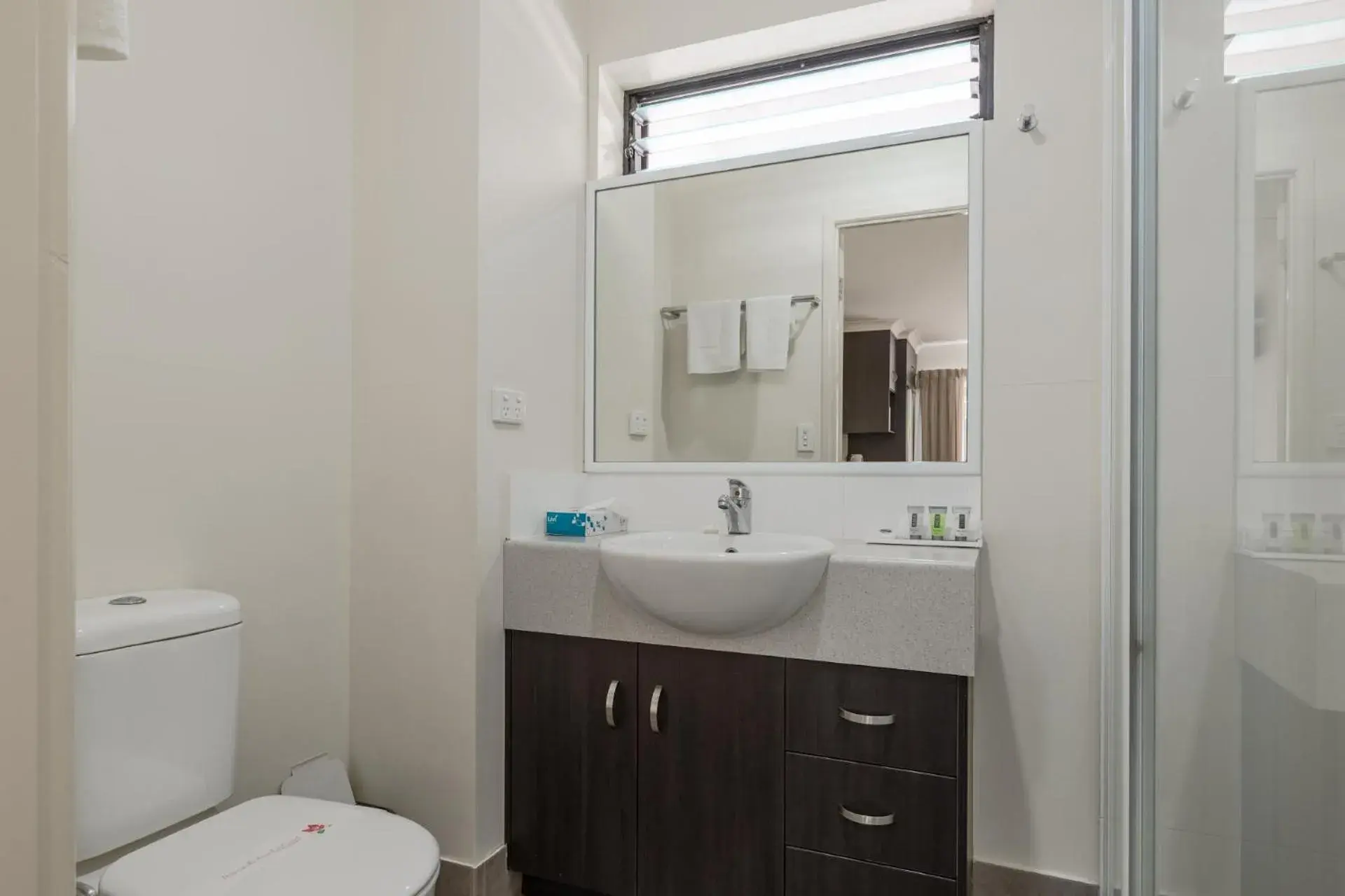 Twin Room in Dalby Fairway Motor Inn Twin Room in Dalby Fairway Motor Inn