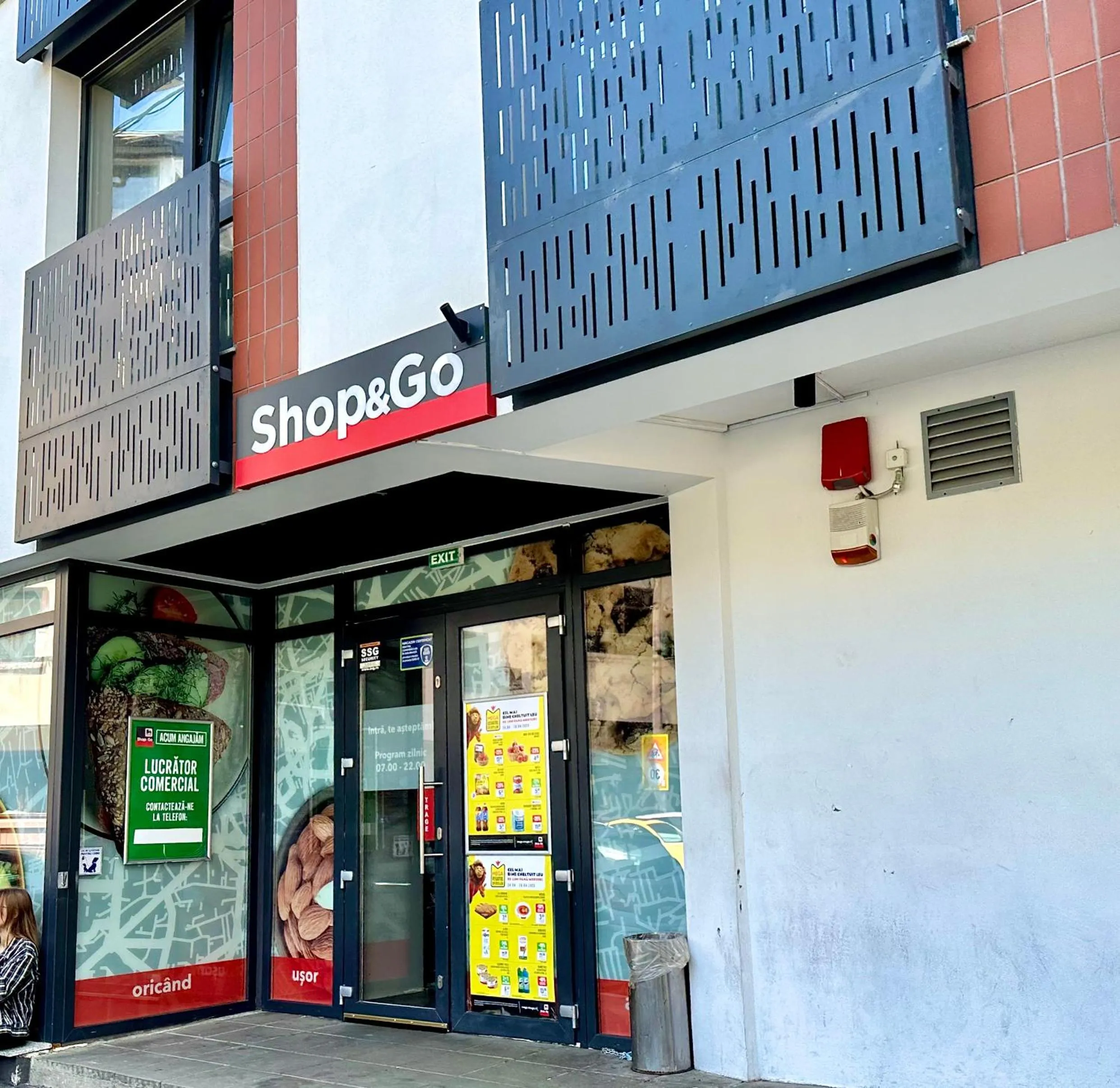 Supermarket/grocery shop in Piccolo Mondo by CityBookings