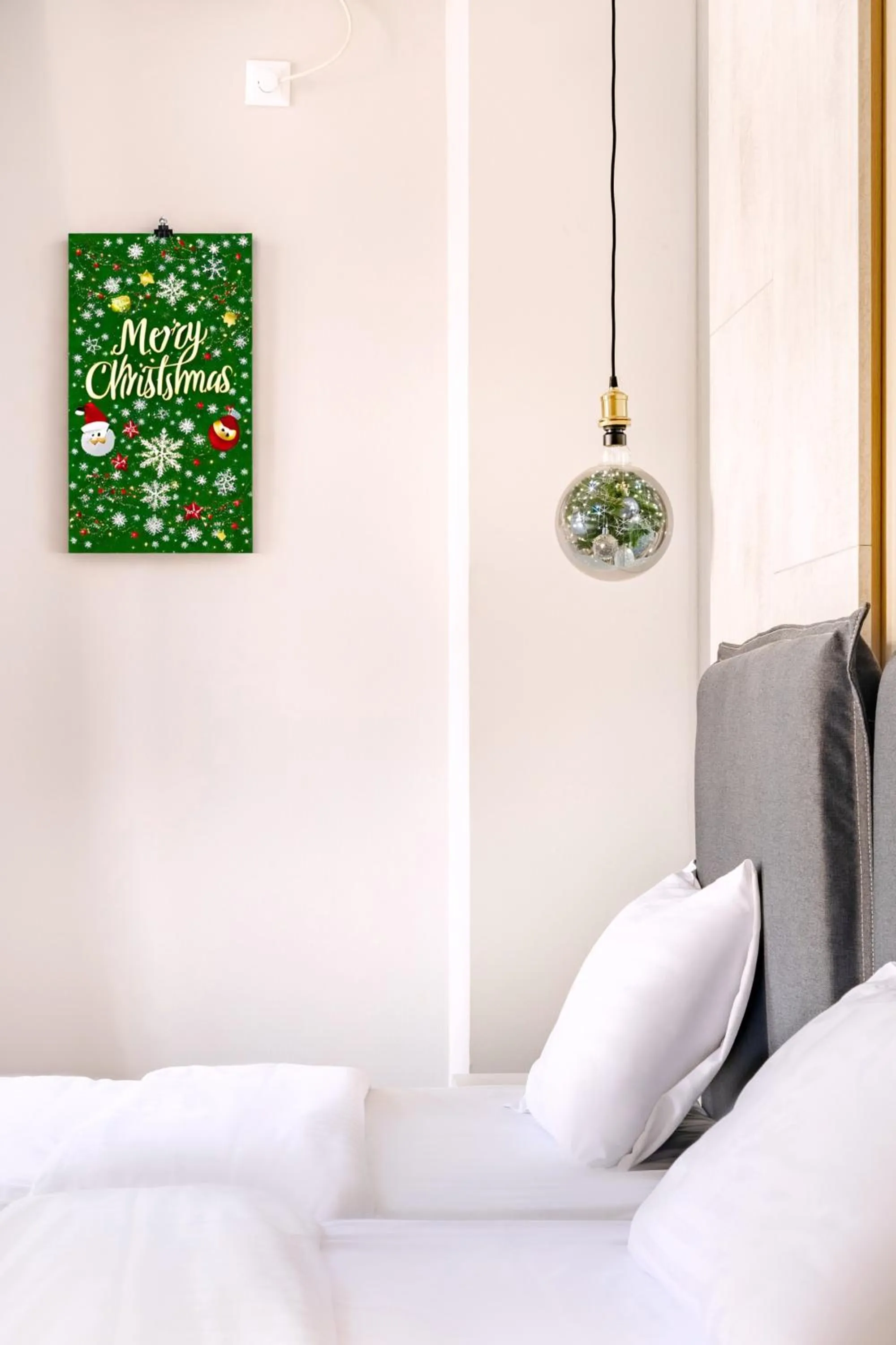 Bed in Piccolo Mondo by CityBookings