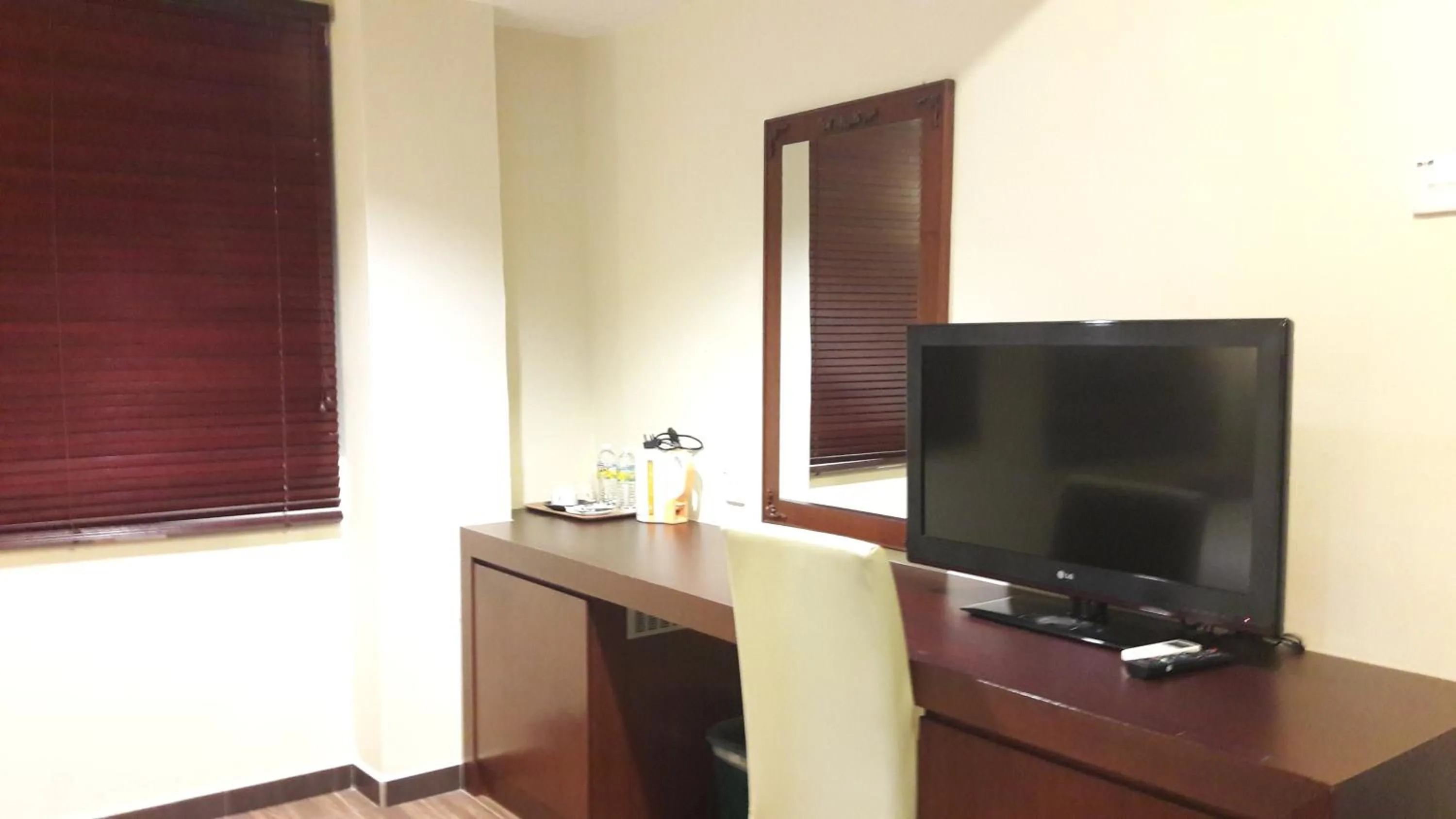 Communal lounge/ TV room in Cheng Ho Hotel