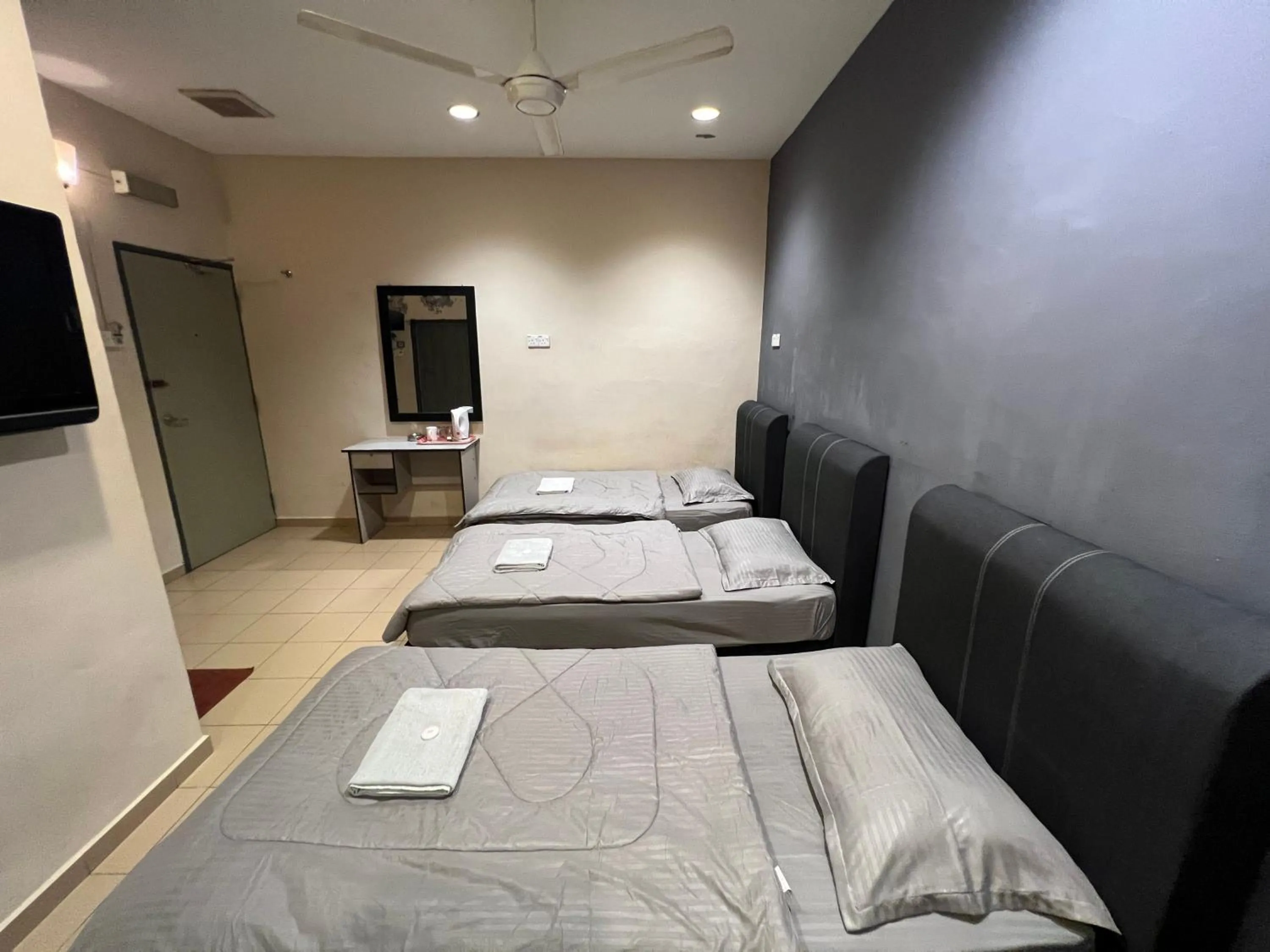 Bed in Pekan Budget Hotel