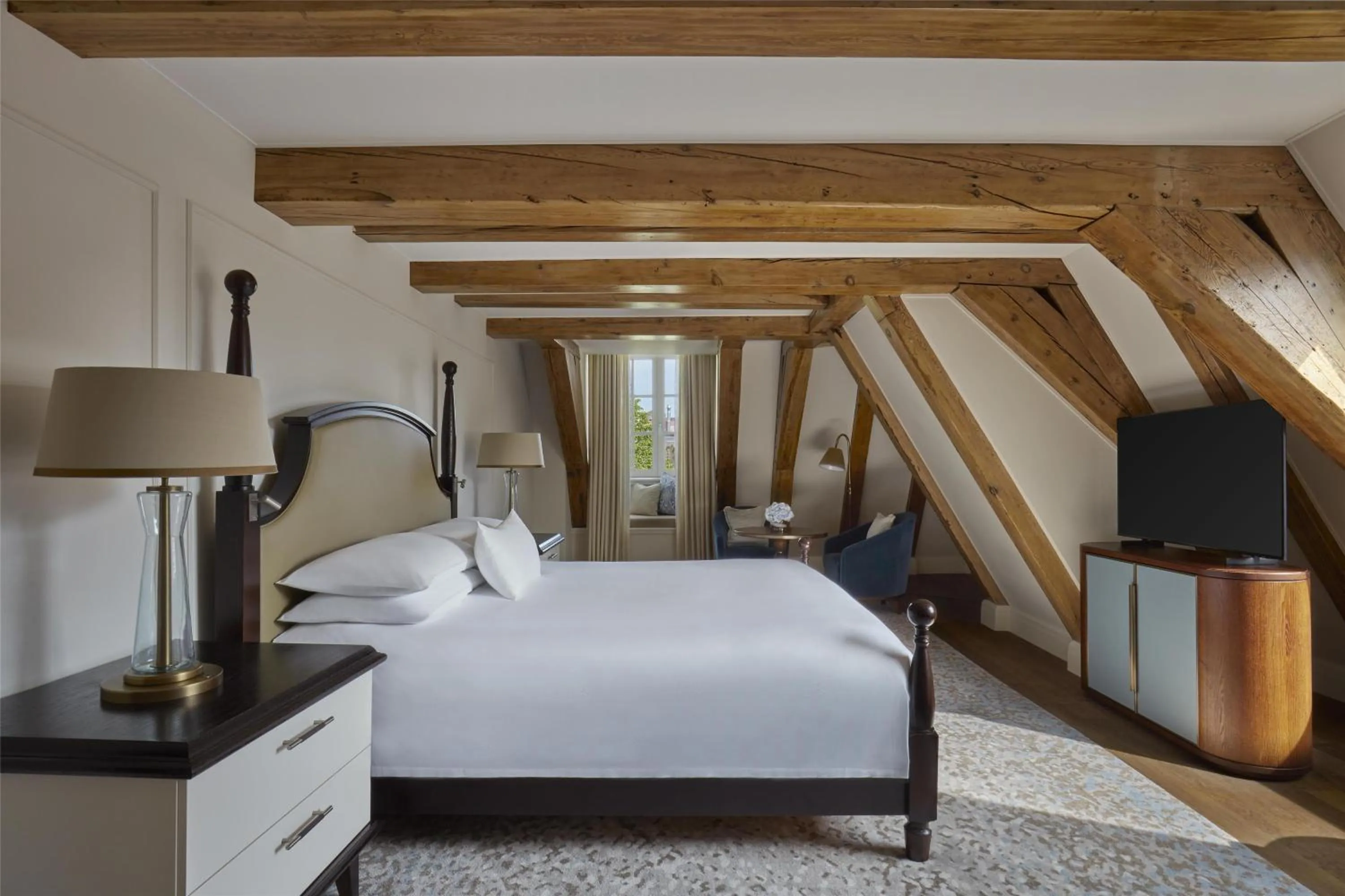 Bed in Waldorf Astoria Amsterdam