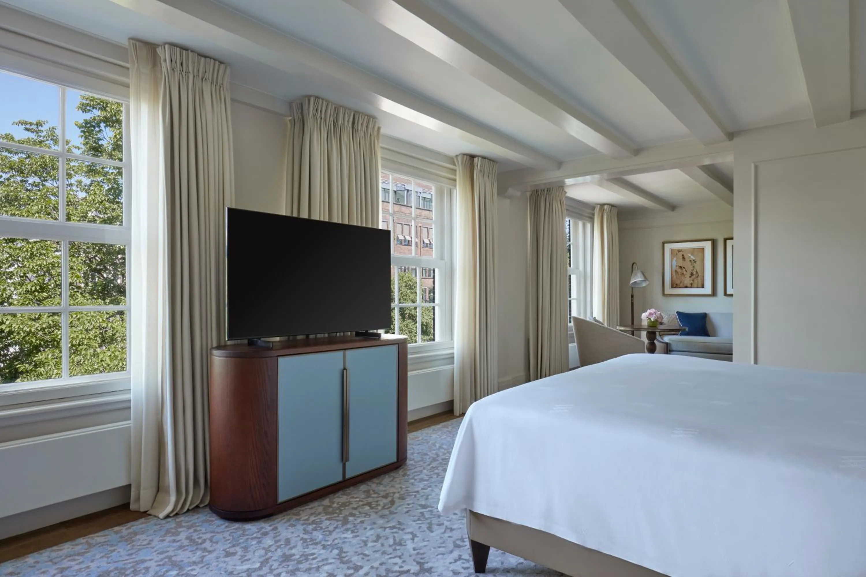 TV and multimedia, Bed in Waldorf Astoria Amsterdam