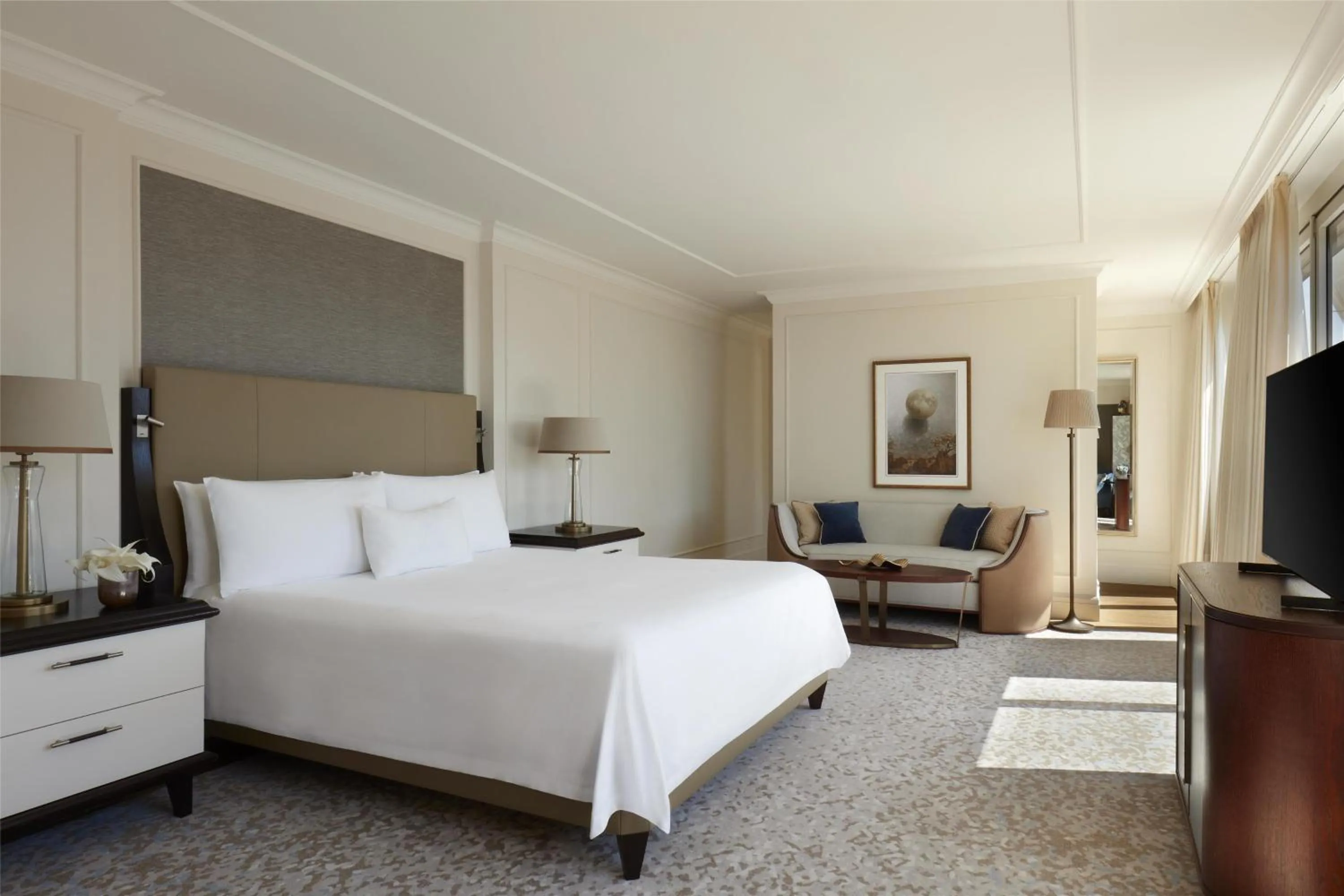 Bed in Waldorf Astoria Amsterdam