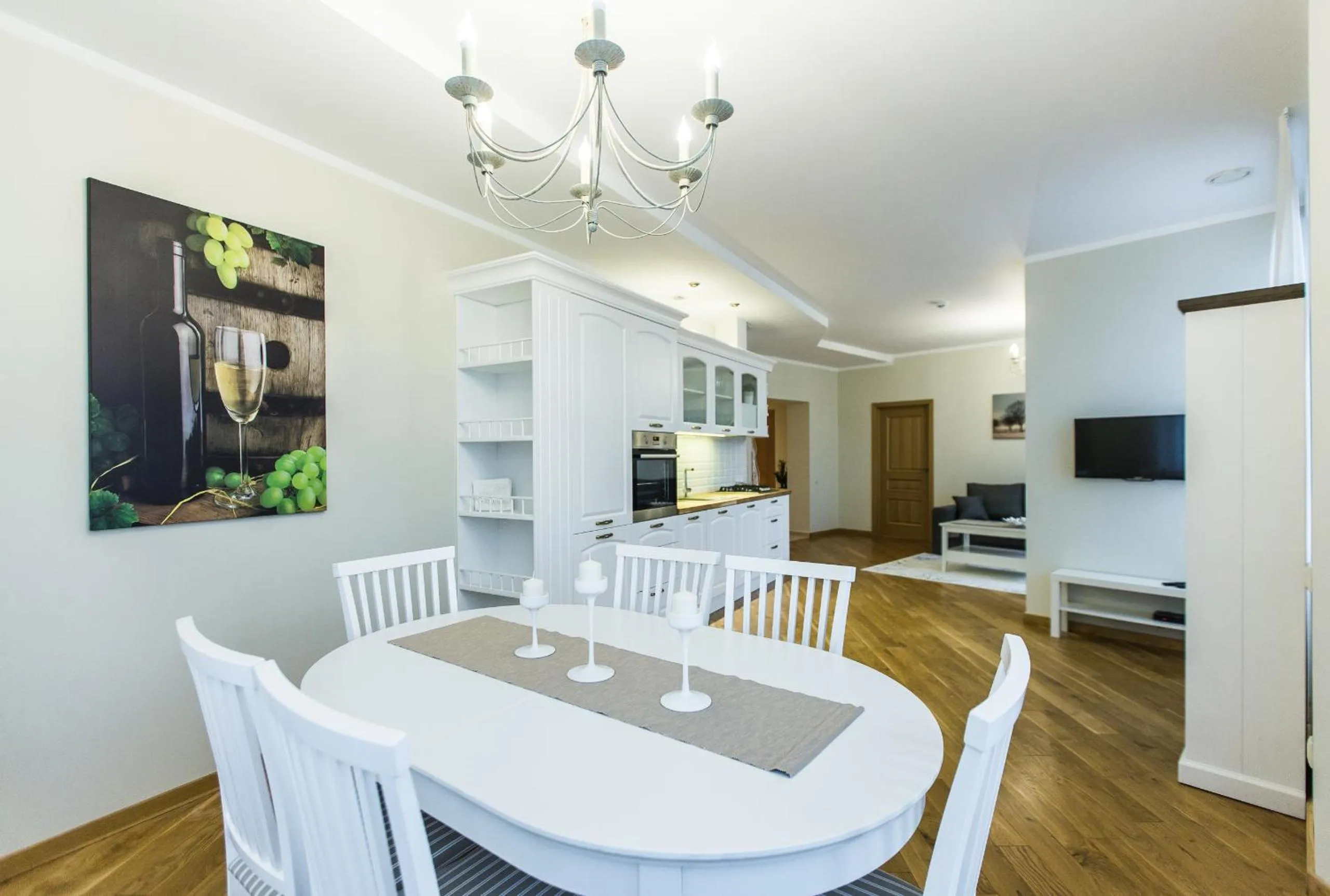 Coffee/tea facilities in Riga Lux Apartments - Ernesta, Free parking