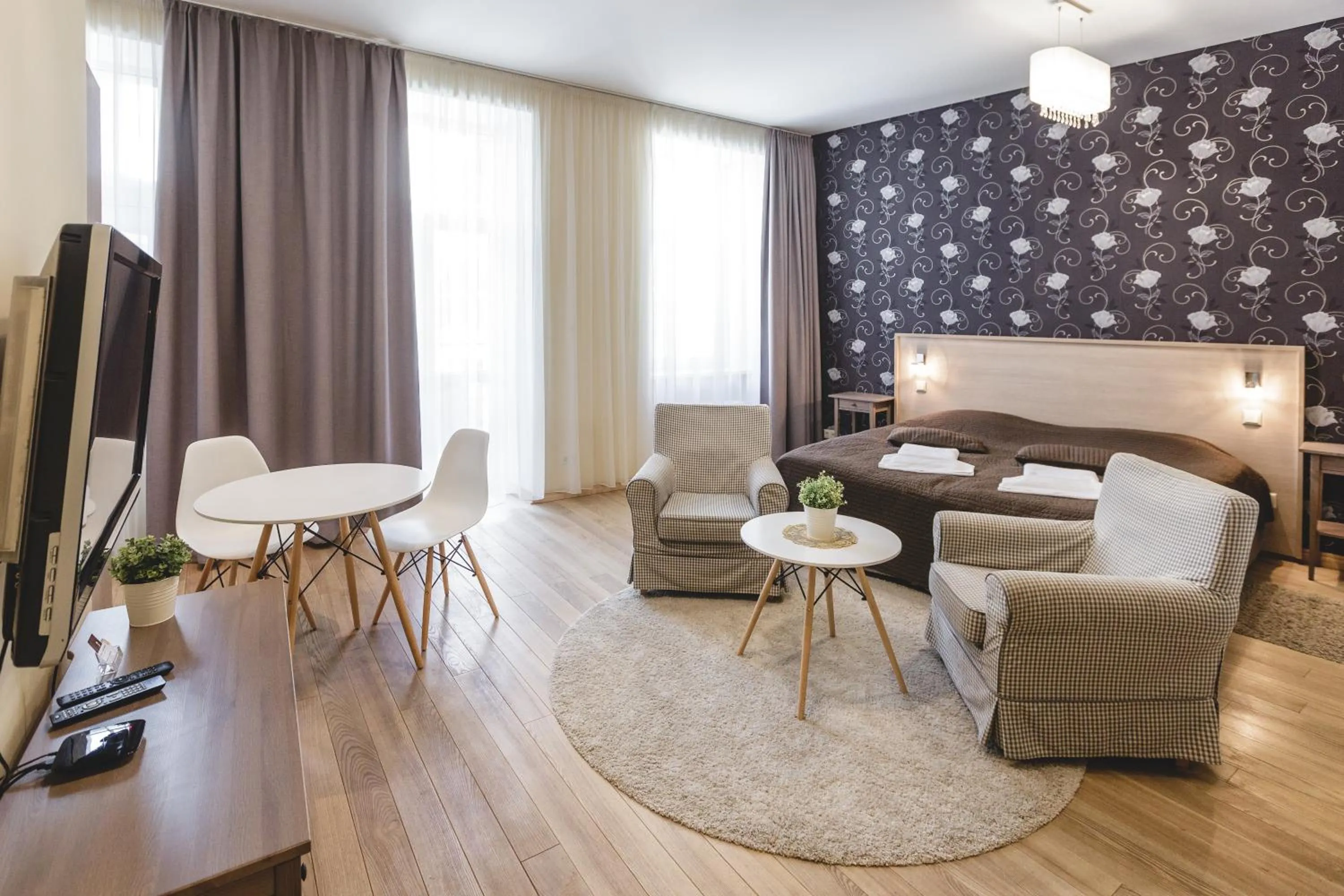 Living room, Bed in Riga Lux Apartments - Ernesta, Free parking