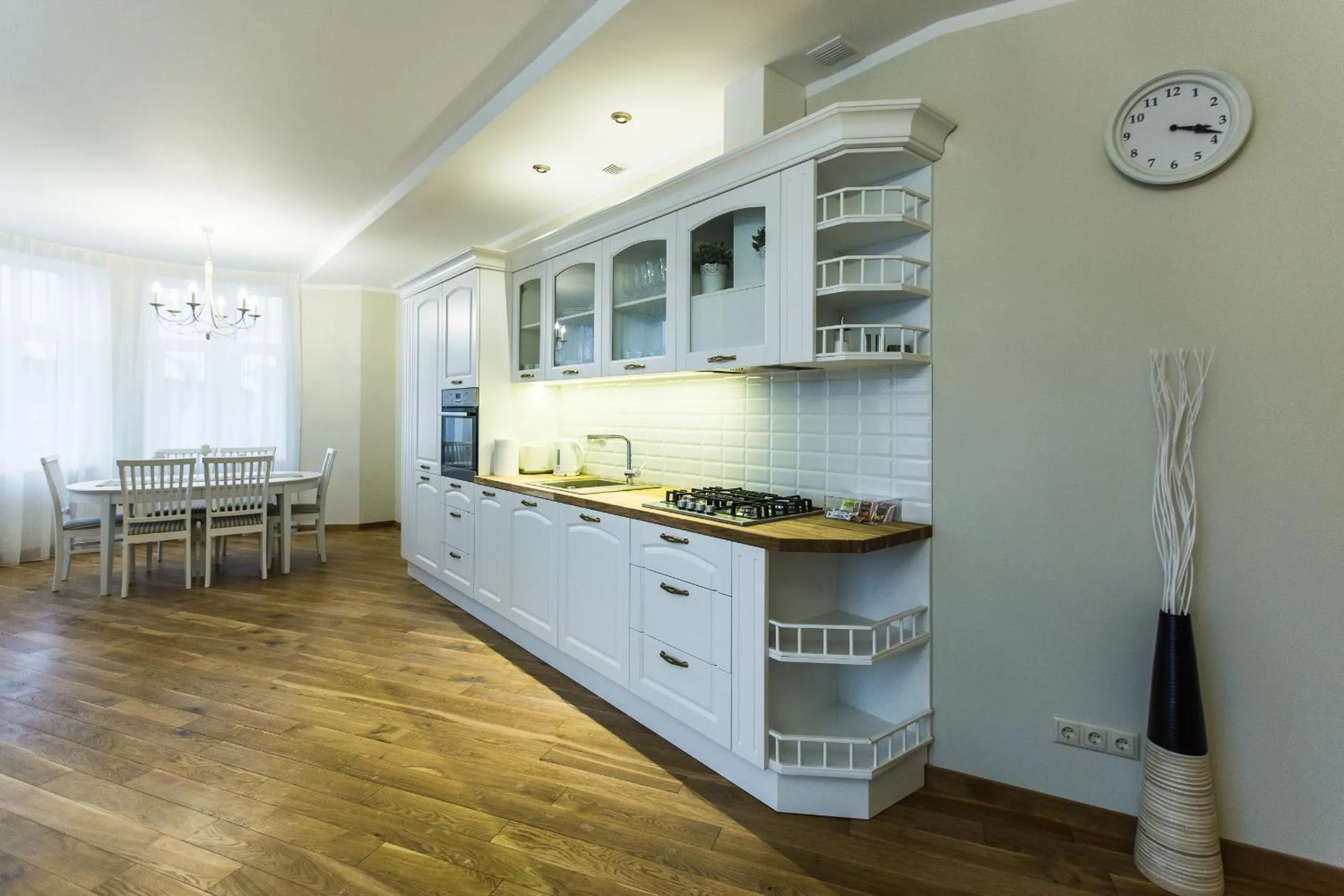 Kitchen or kitchenette in Riga Lux Apartments - Ernesta, Free parking