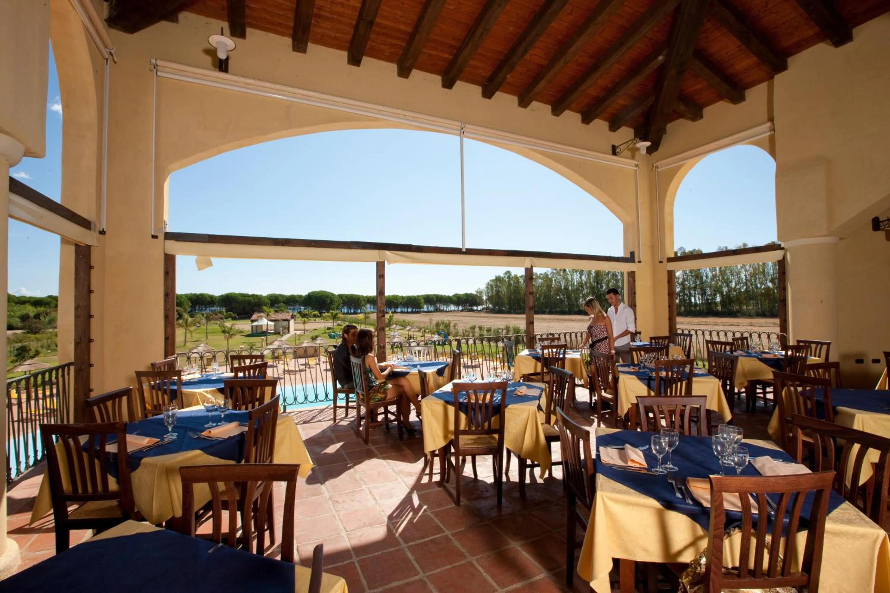 Restaurant/places to eat in Cala Luas Resort