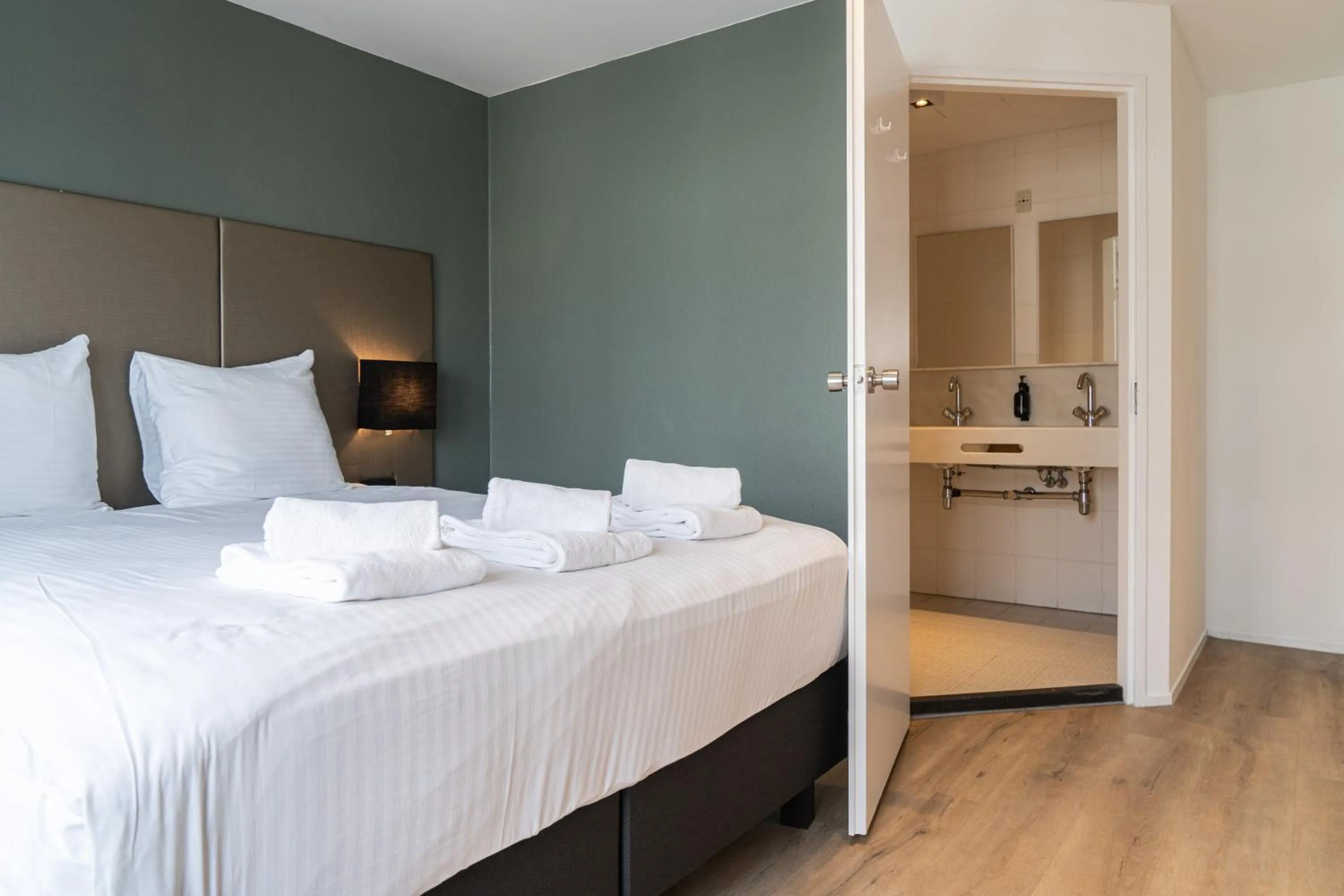 Bed in Hotel de Duif Lisse - Keukenhof