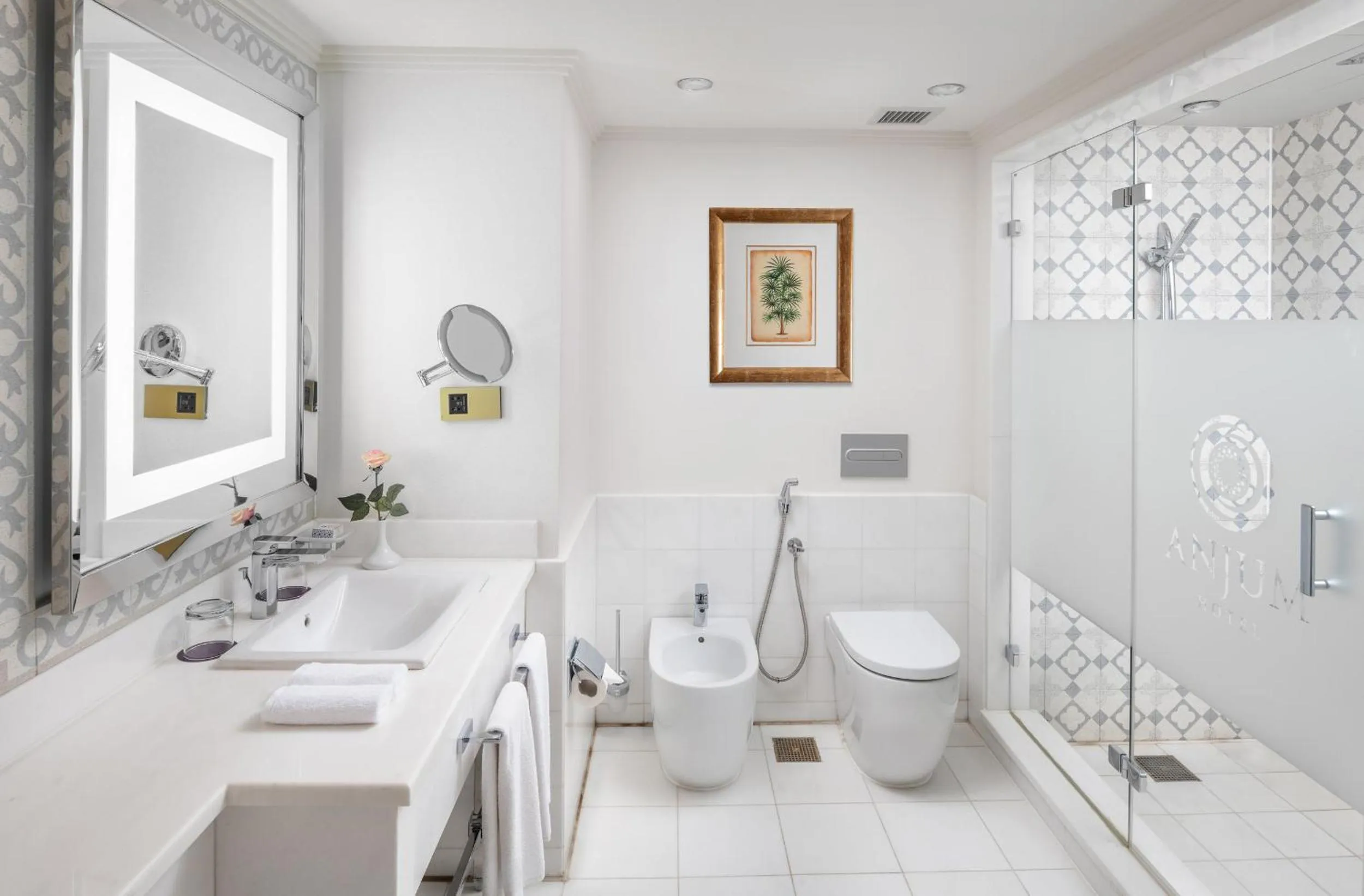 Shower in Anjum Makkah Hotel