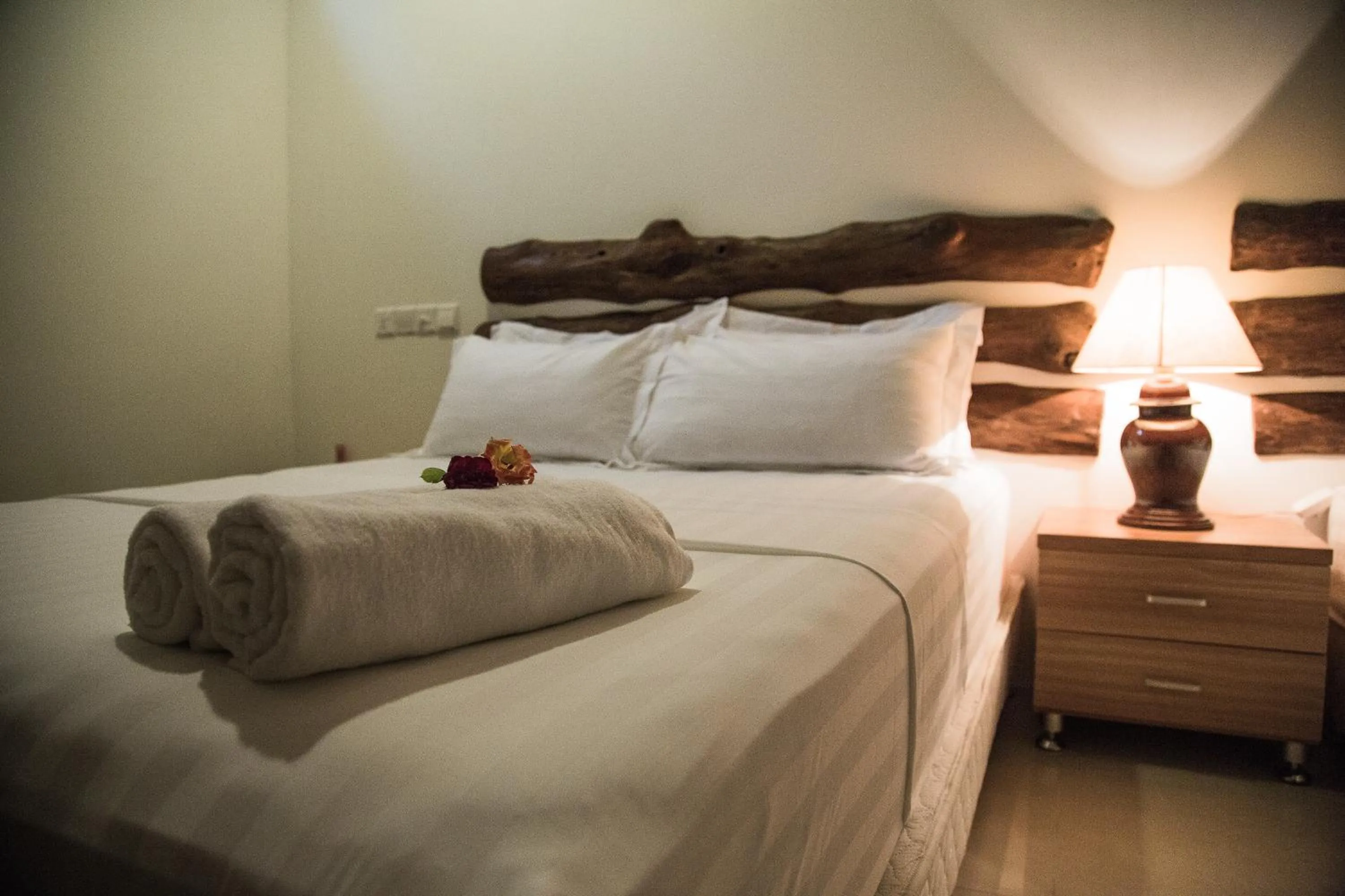 Shower, Bed in Ras Rana Lodge